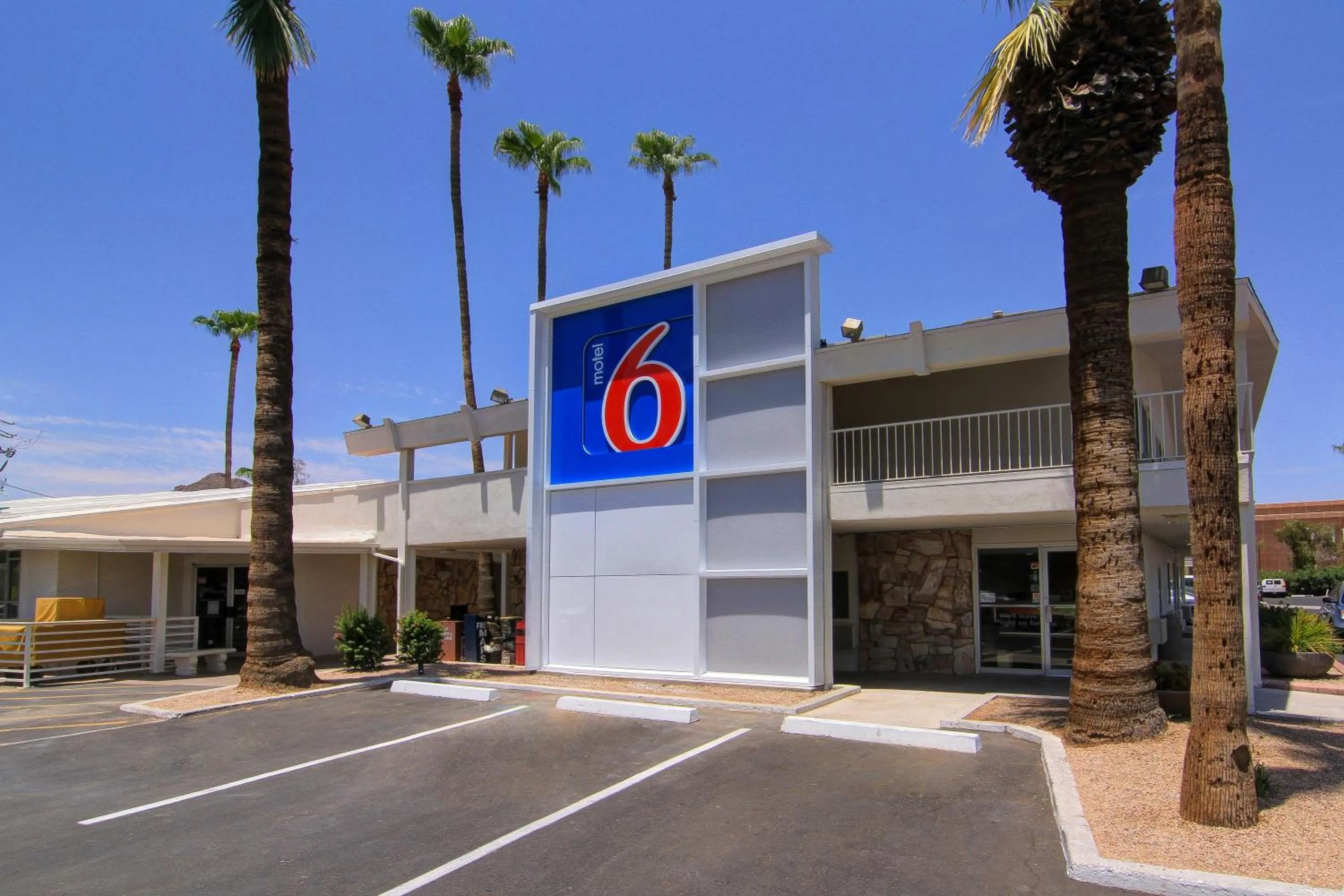 Facade/entrance in Motel 6 Old town Scottsdale Fashion Square