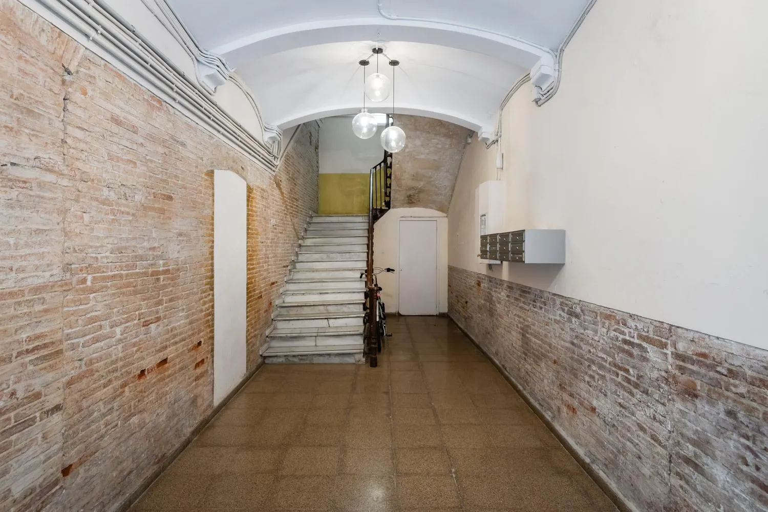 Property building in BYPILLOW Ramblas