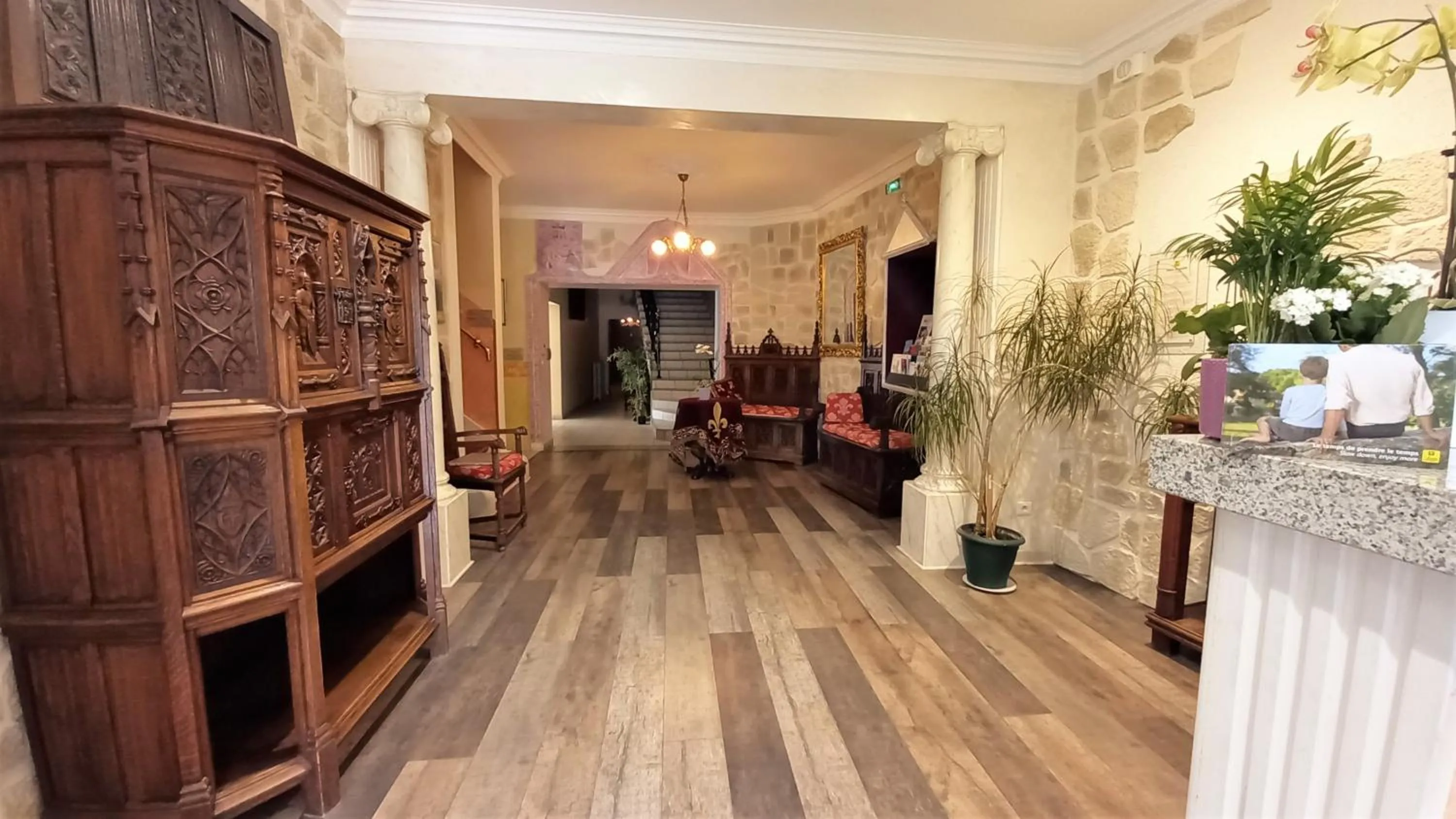 Property building in Logis Hôtel & Restaurant du Chemin des Dames