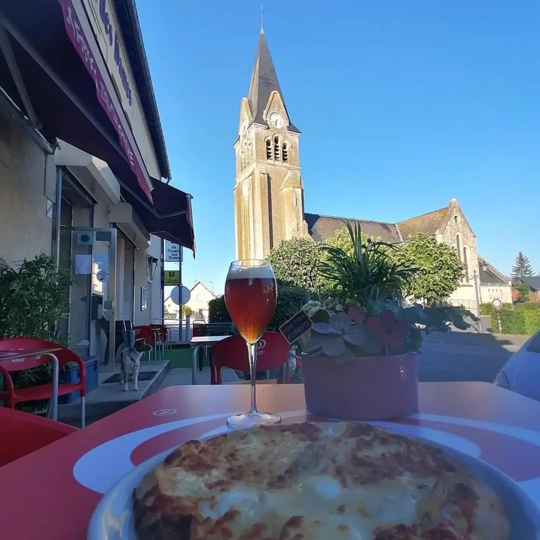 Property building in Logis Hôtel & Restaurant du Chemin des Dames