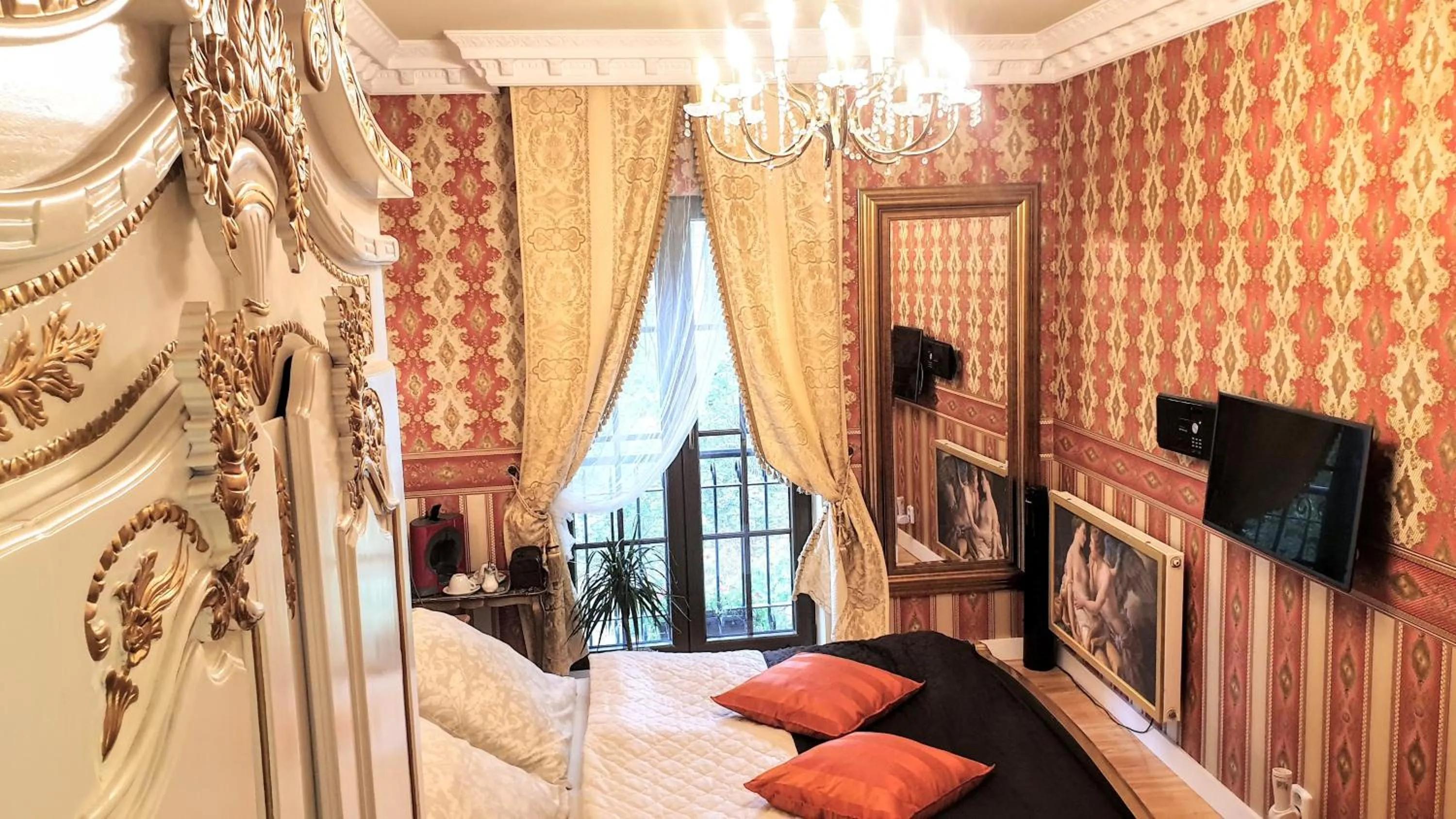 TV and multimedia, Bed in Rezidence Zámeček - Boutique Hotel