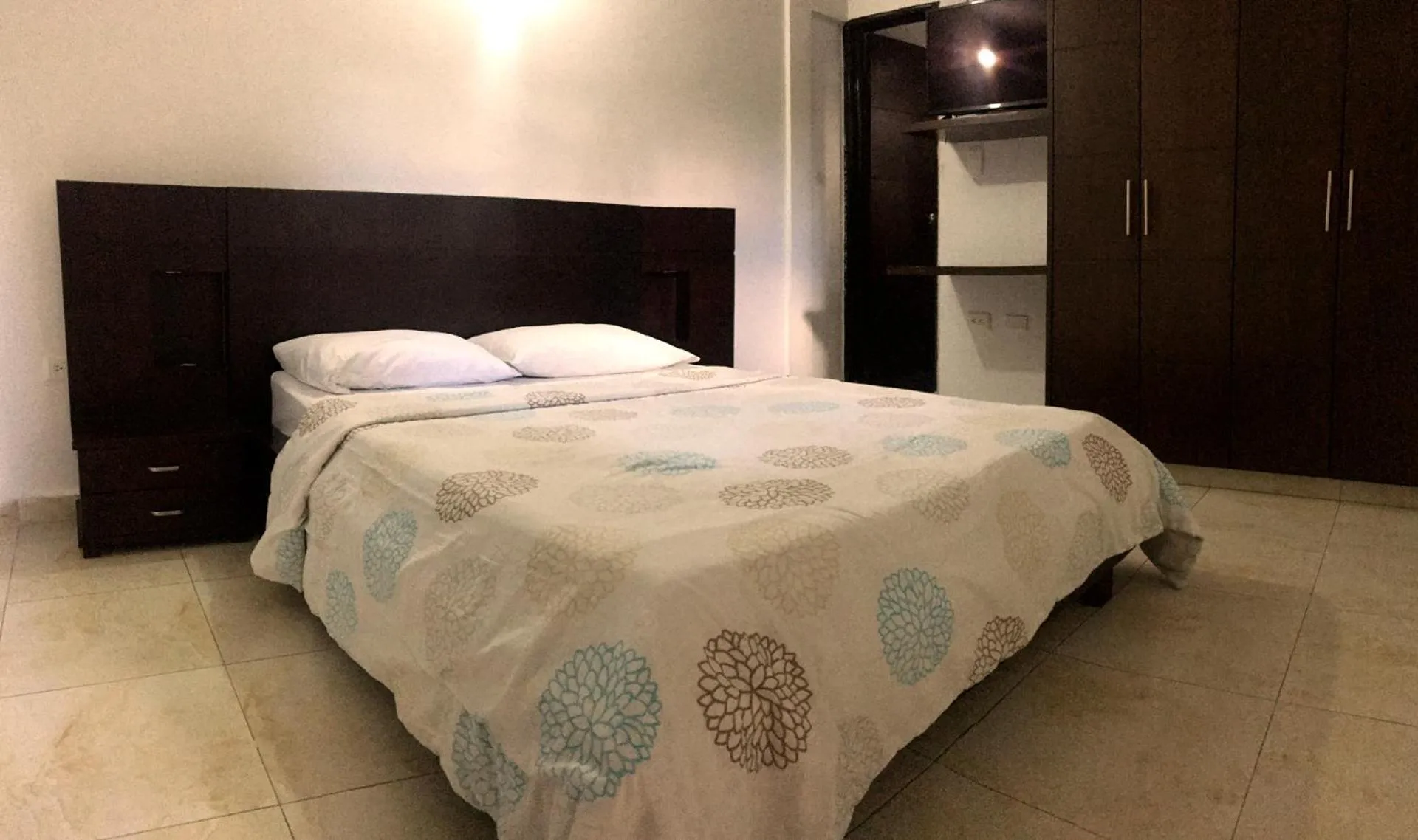 Bed in Hotel Riviera Plaza