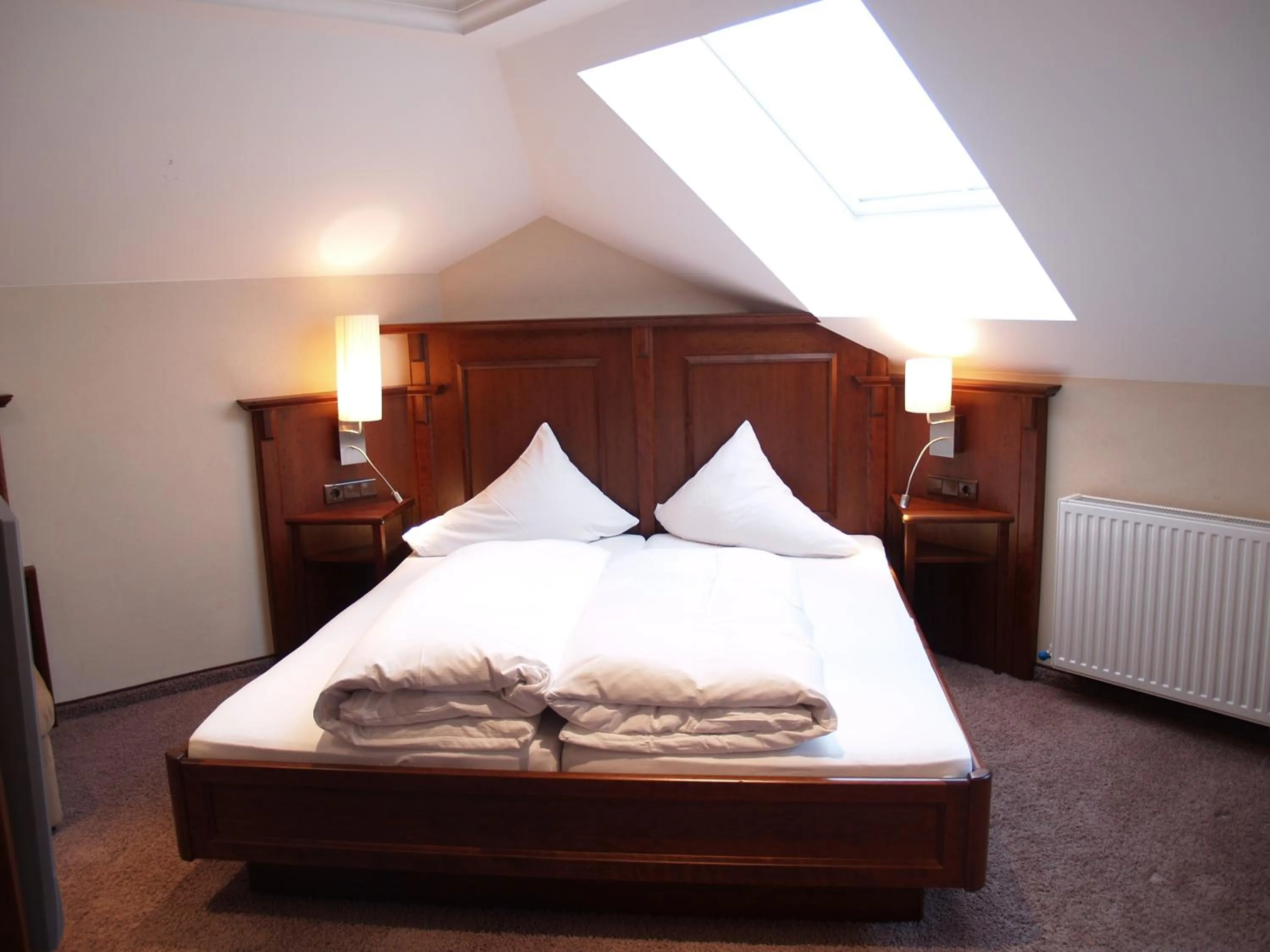 Day, Bed in Hotel Garni Caroline