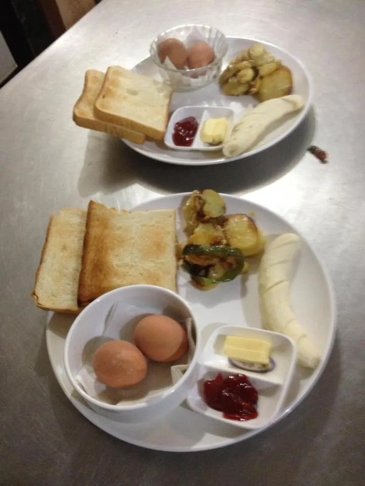 Continental breakfast in Hotel River Park