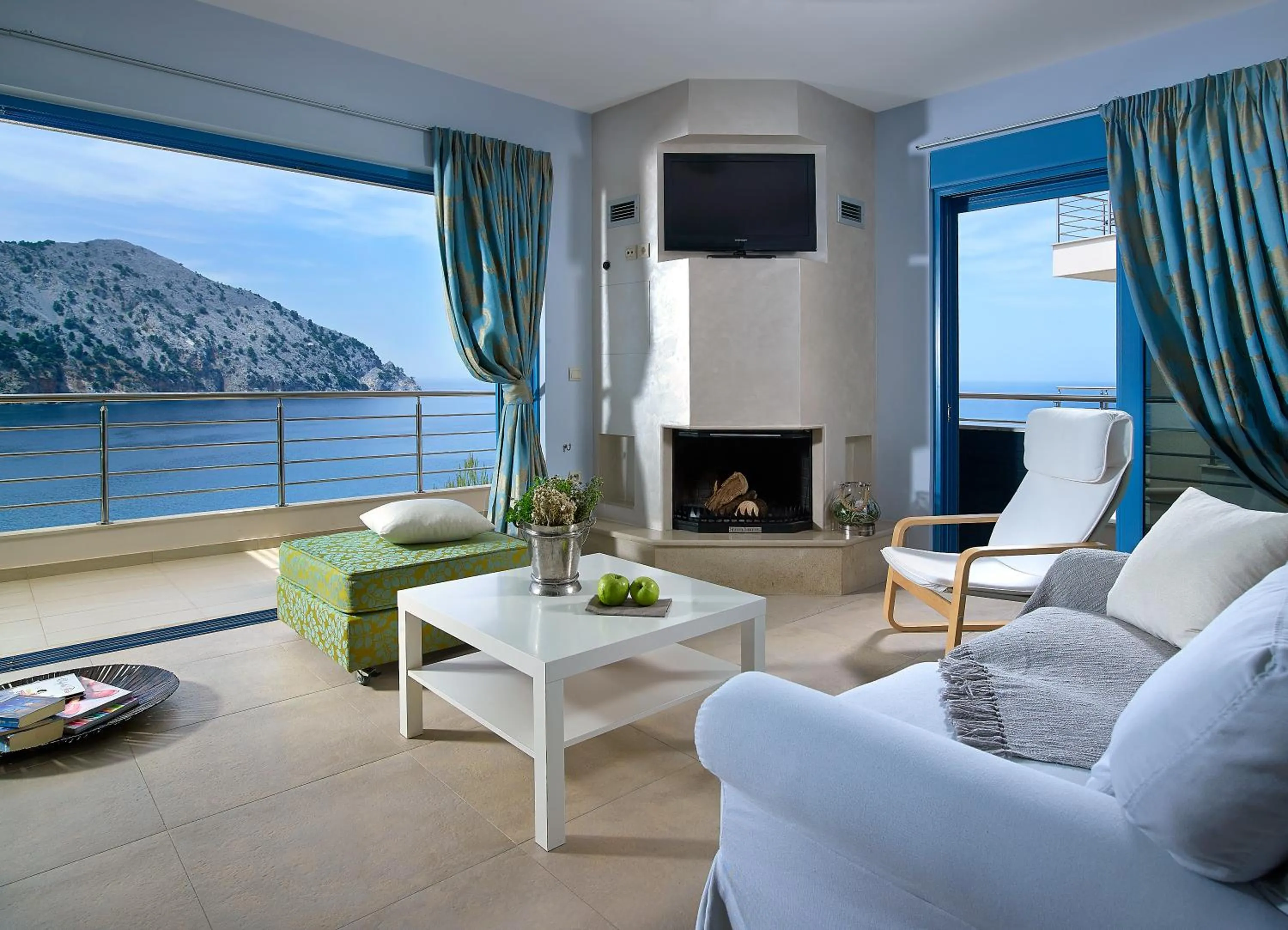 Xenia Residence & Suites