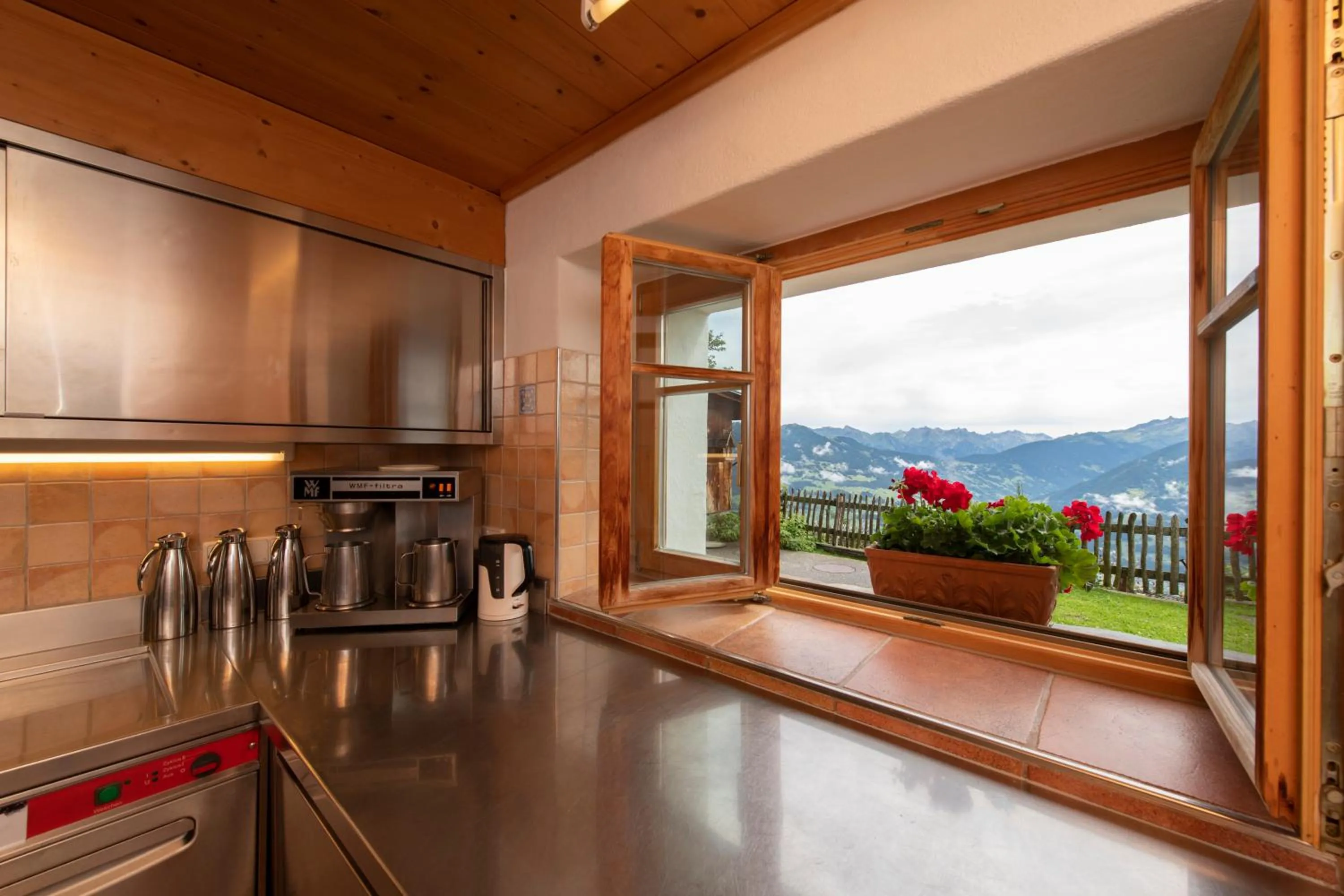 Kitchen or kitchenette in Golmerhaus