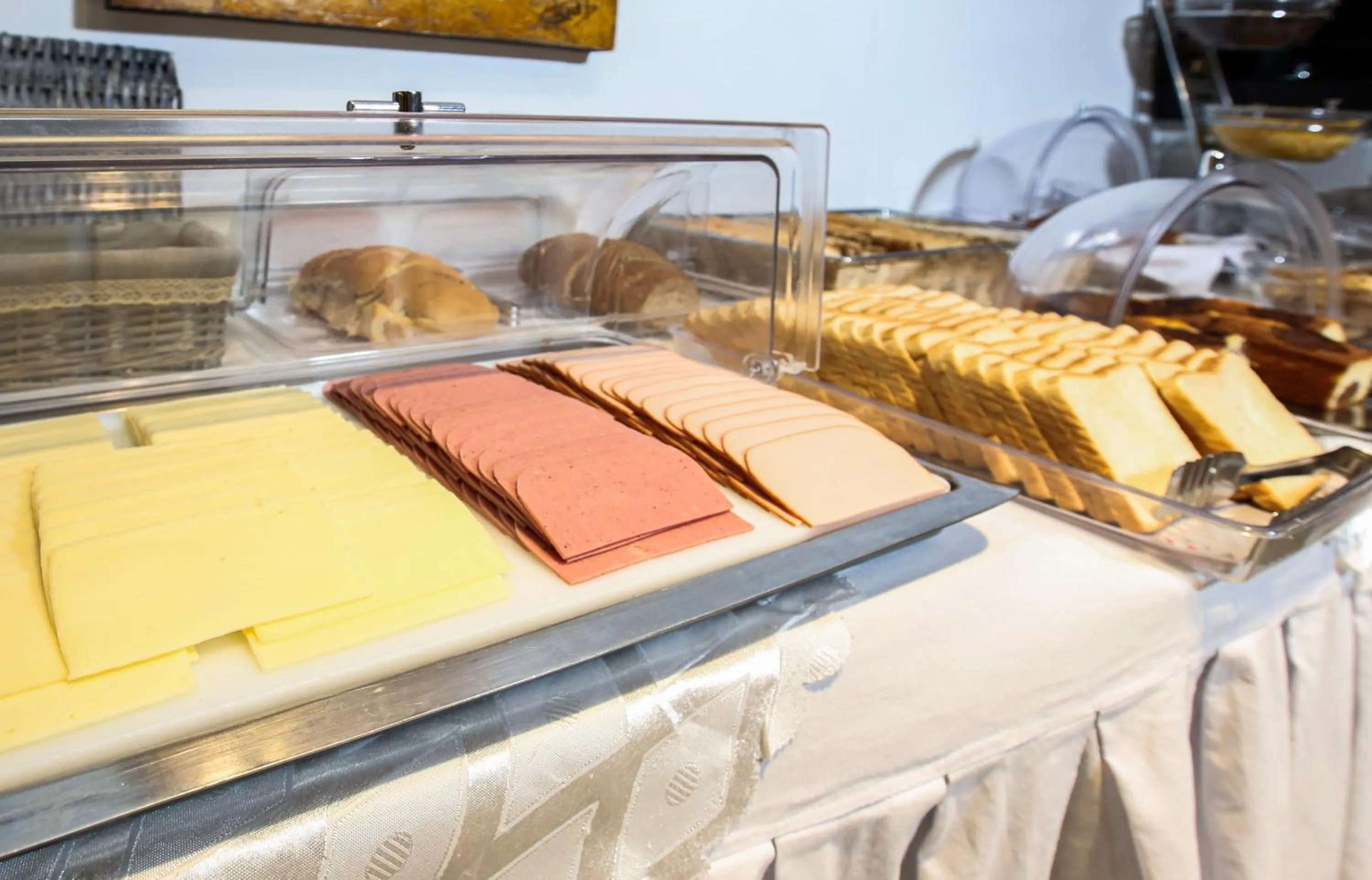 Breakfast in Hotel Astron