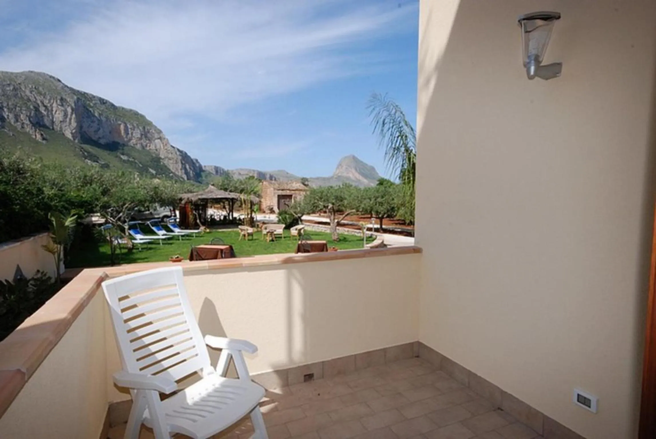 Balcony/Terrace in Trigrana Vacanze Hotel