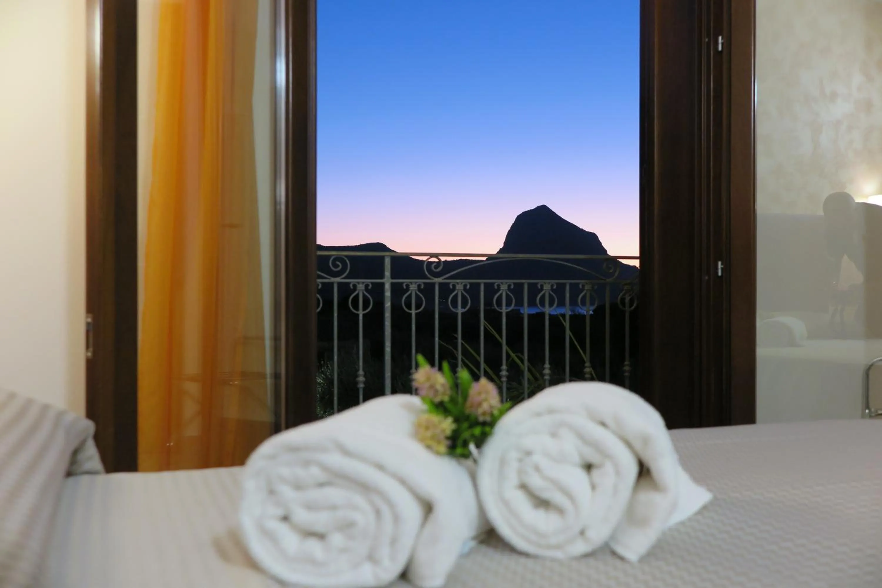 Garden view, Bed in Trigrana Vacanze Hotel