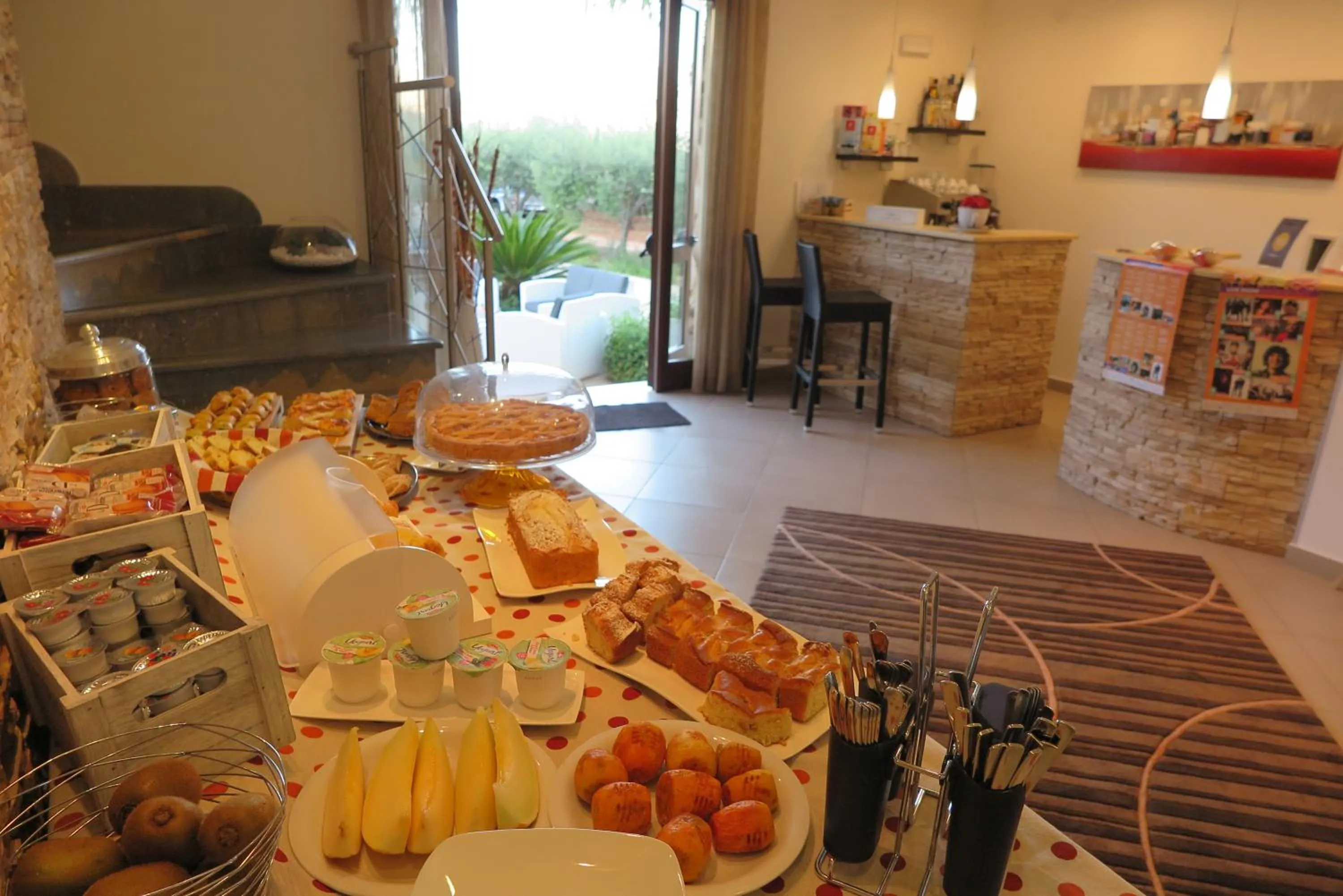 Buffet breakfast in Trigrana Vacanze Hotel