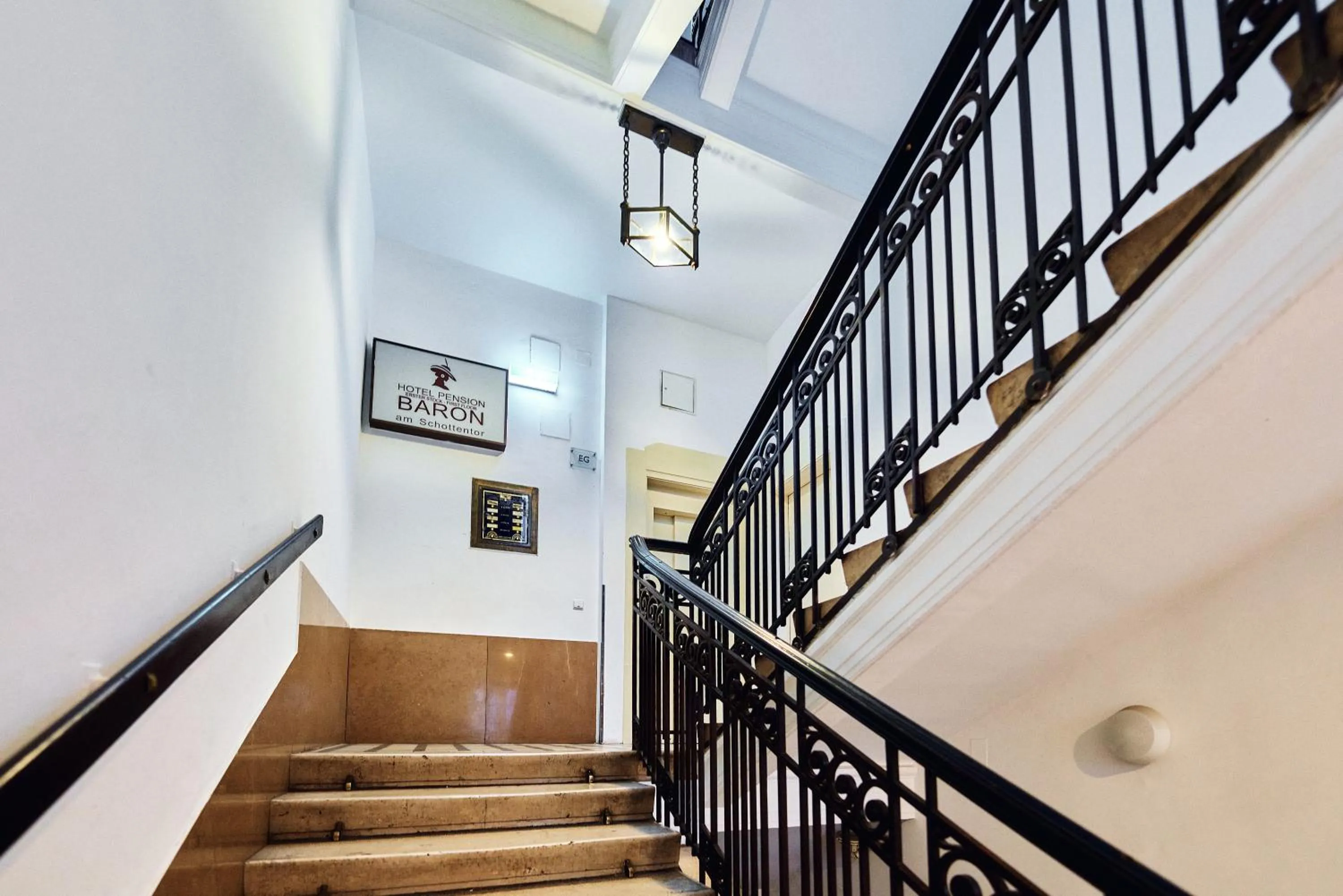 Property building in Hotel Pension Baron am Schottentor