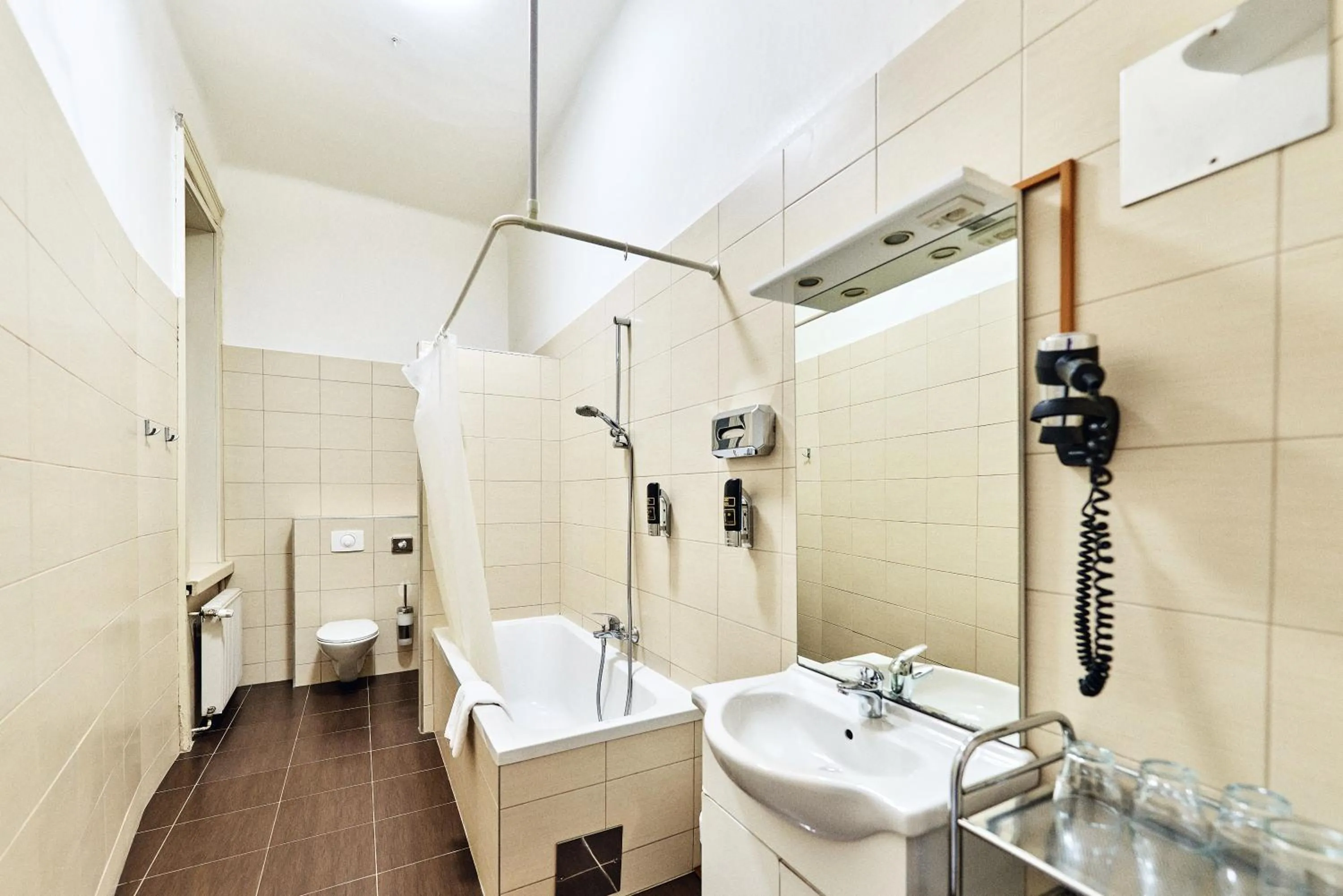 Bathroom in Hotel Pension Baron am Schottentor