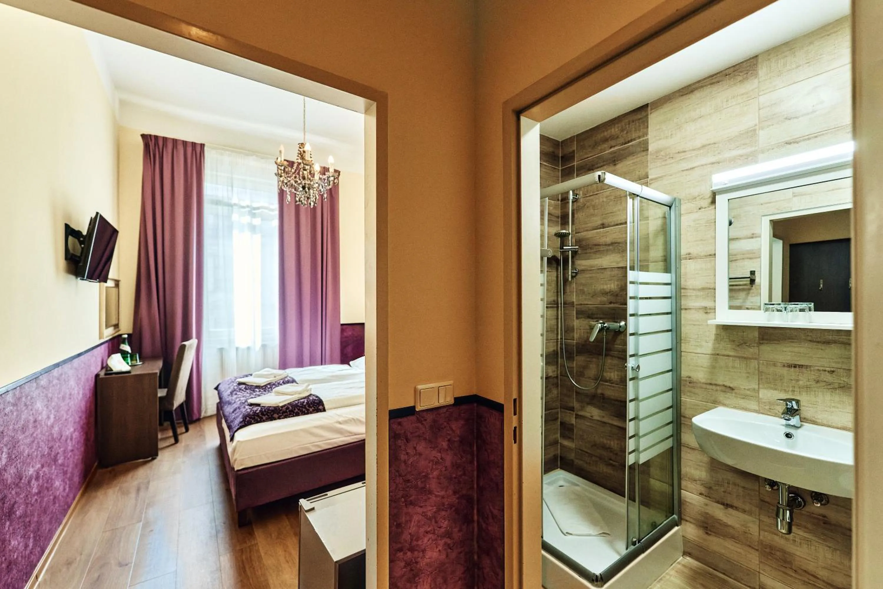 Bed in Hotel Pension Baron am Schottentor