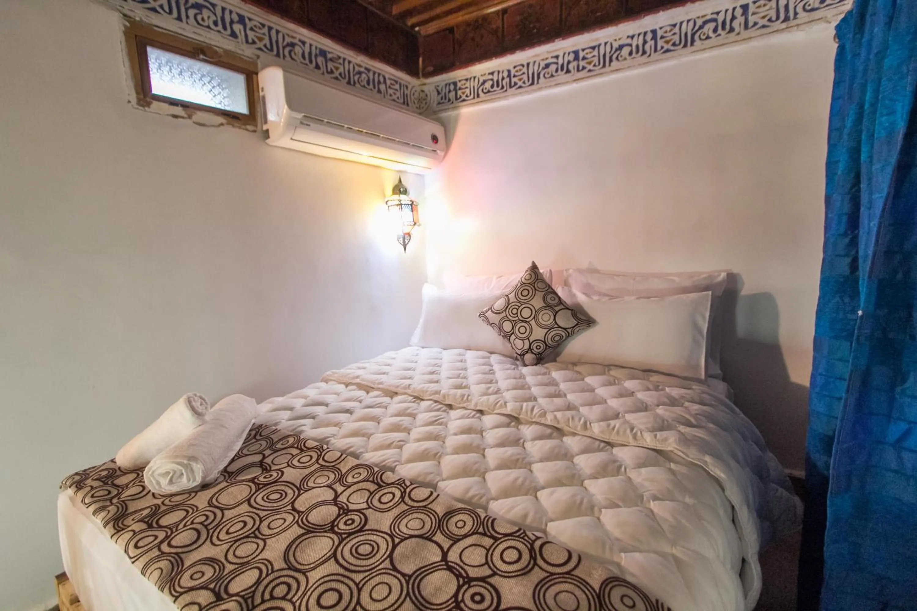 Bed in Dar Meknes Tresor