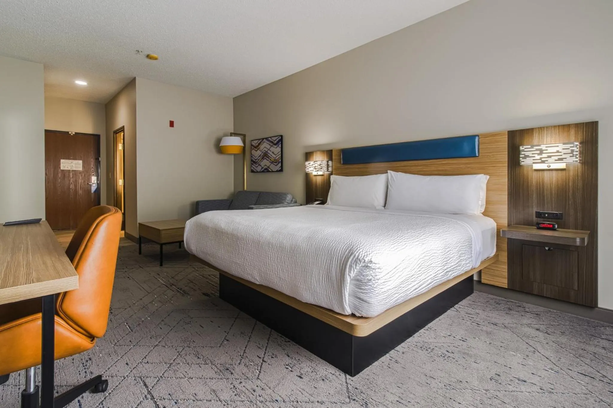 Bedroom, Bed in Holiday Inn Express Hartford-Newington by IHG