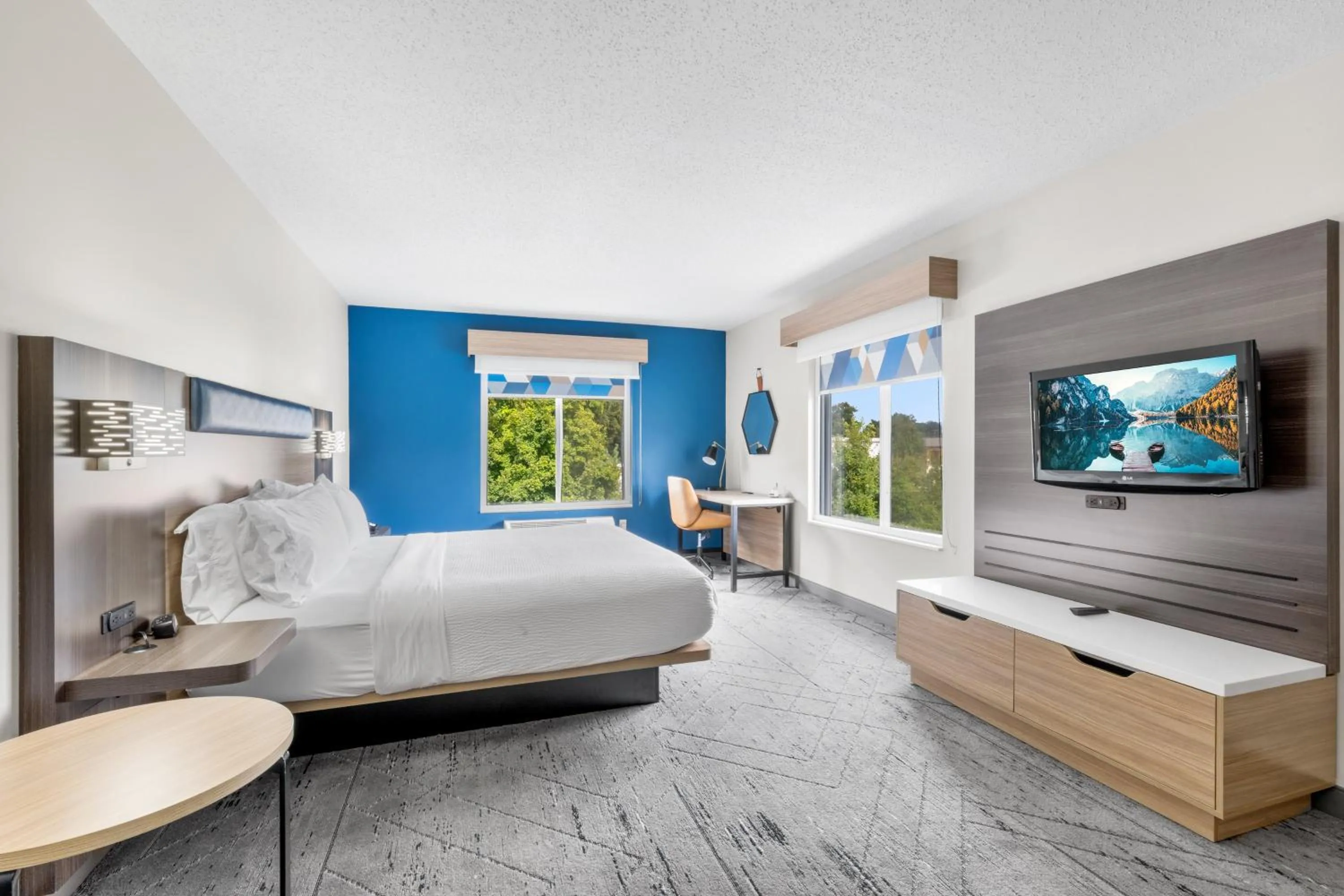 Photo of the whole room, Bed in Holiday Inn Express Hartford-Newington by IHG