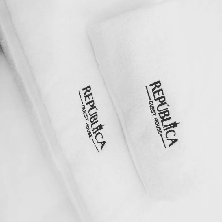 Property logo or sign in República Guest House