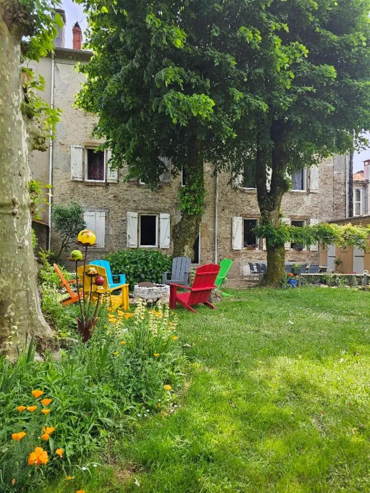 Property building in Bastide du Thoré