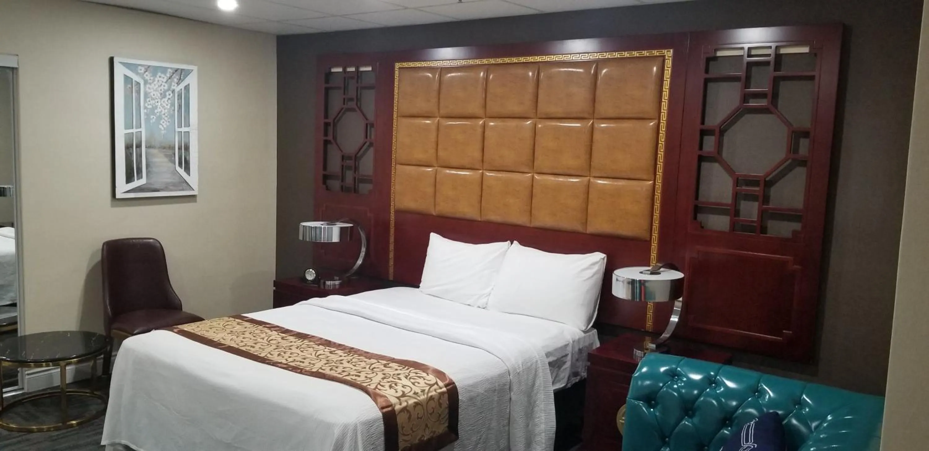 Bed in Baymont by Wyndham Montreal Airport