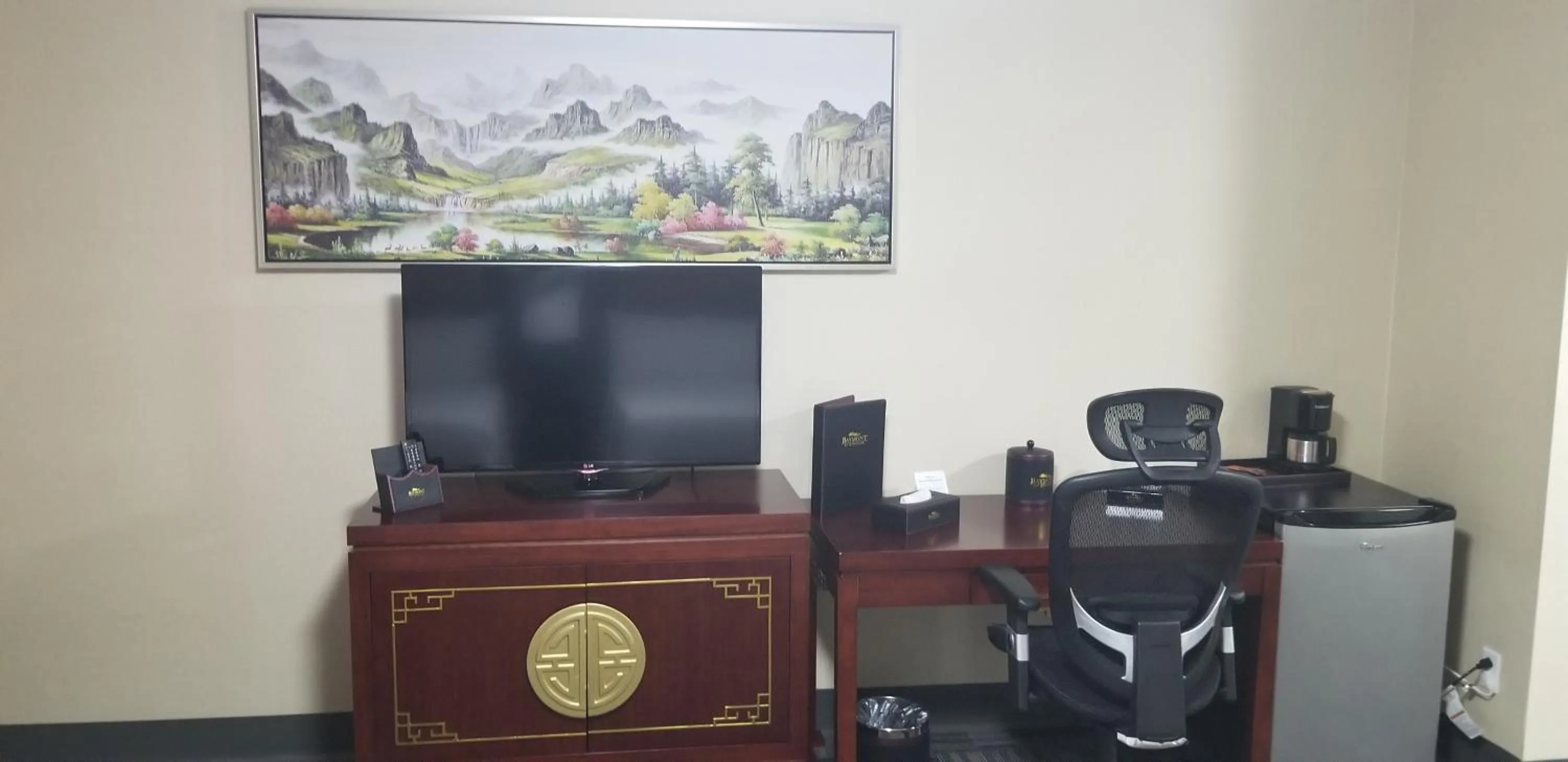 Baymont by Wyndham Montreal Airport