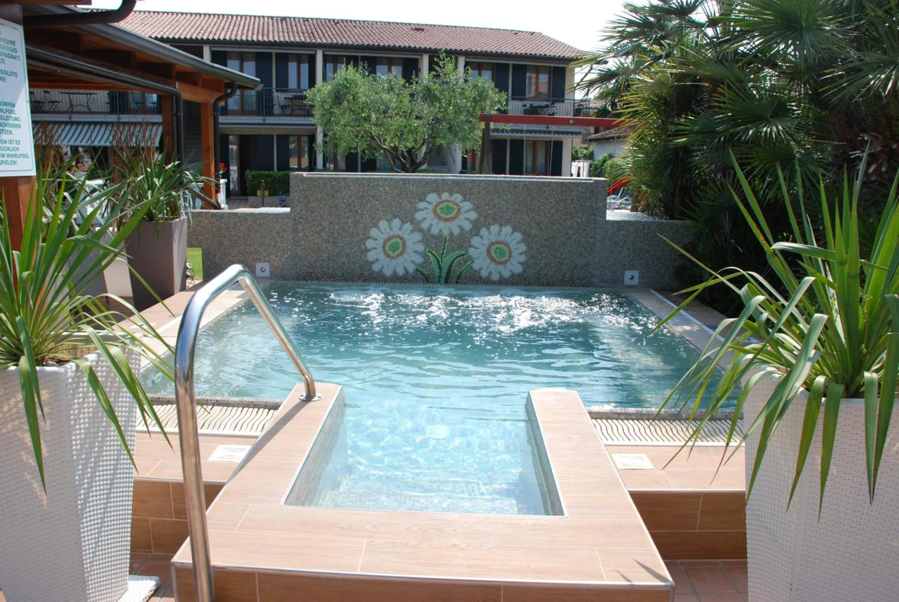 Hot Spring Bath in Residence La Margherita