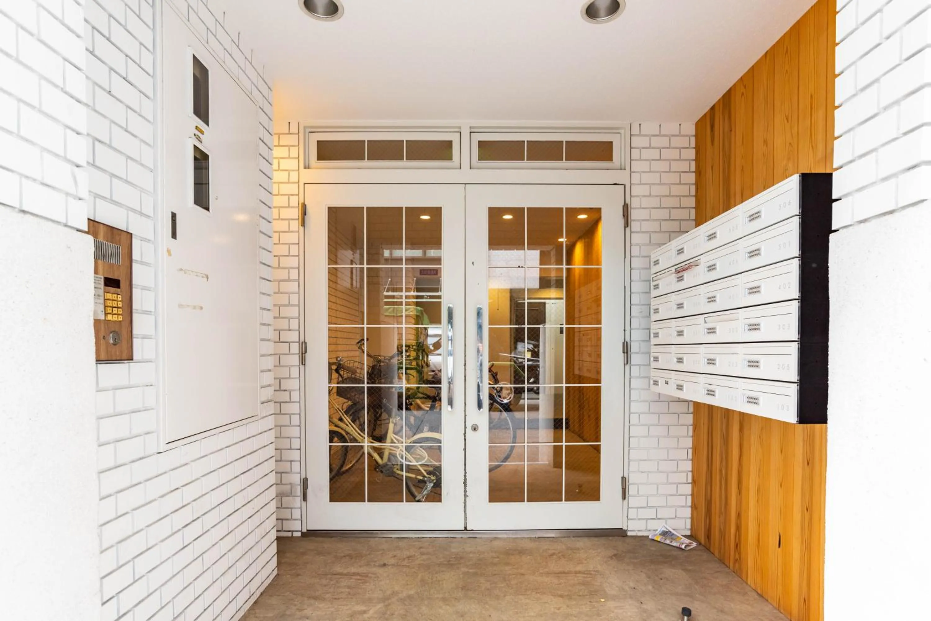 Facade/entrance in Tino Anastasia