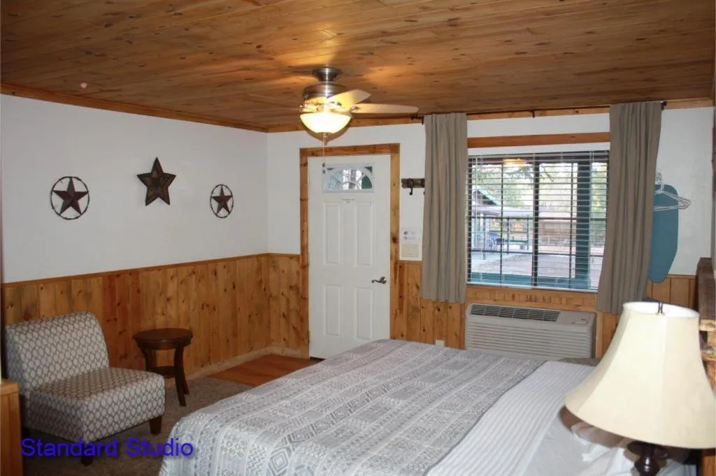 Bed in Lumbermen's Village