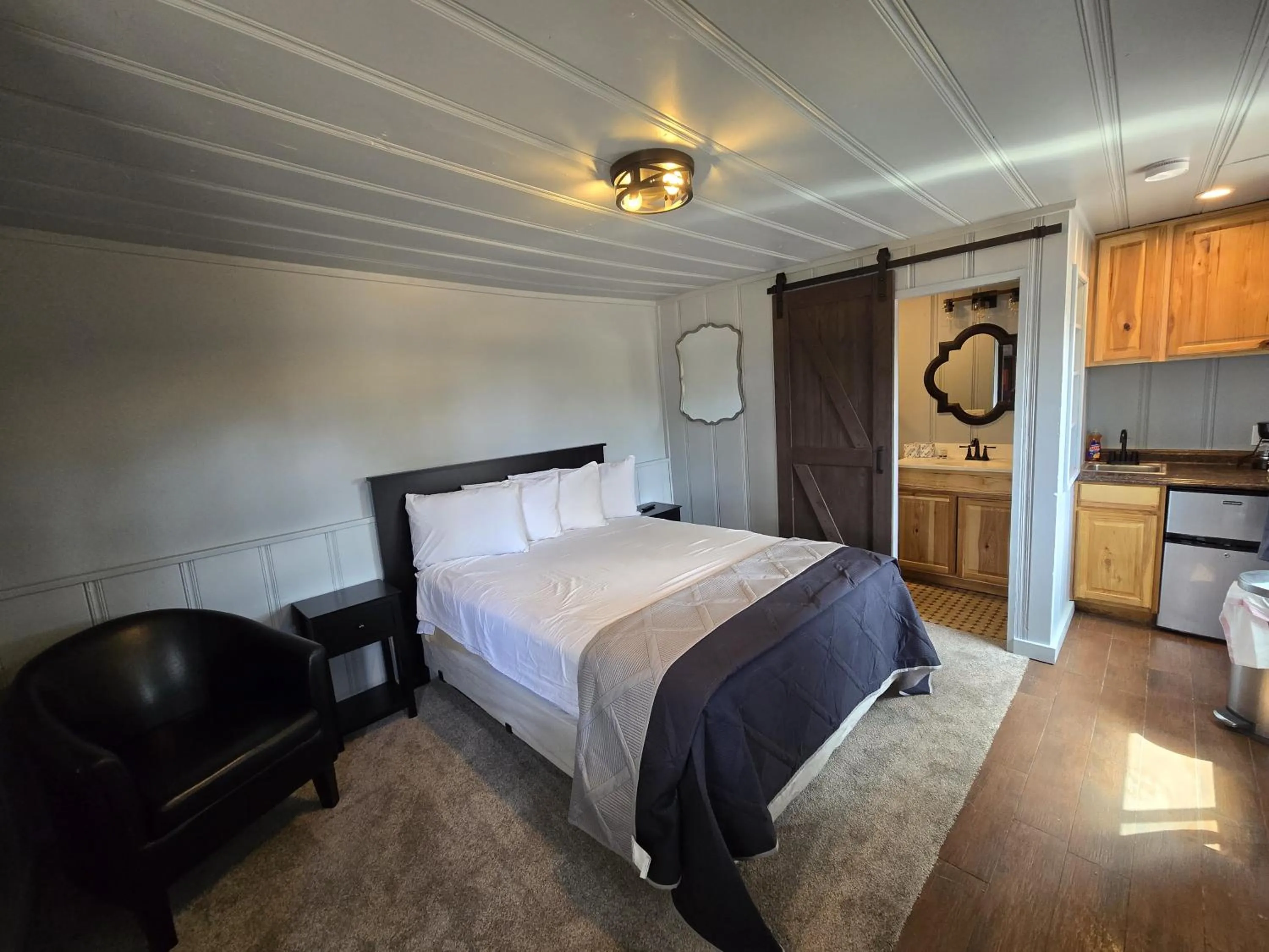 Bed in Lumbermen's Village