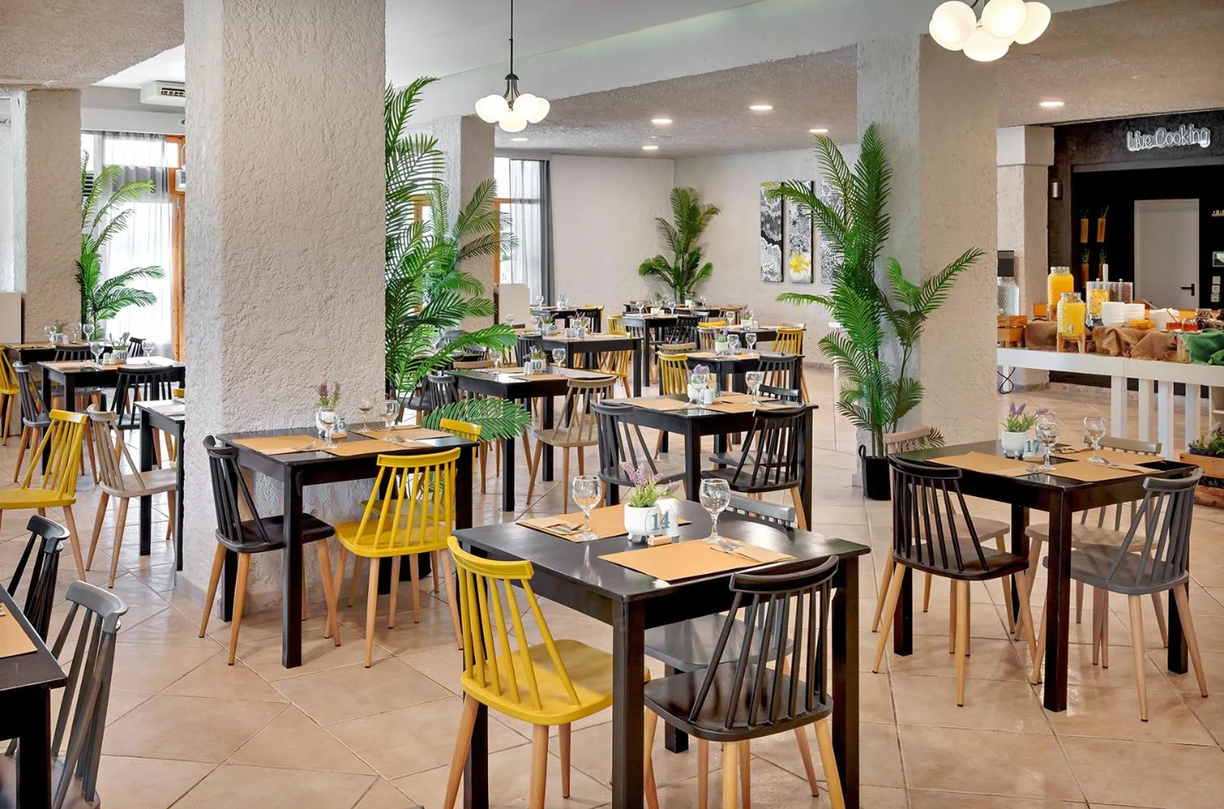 Restaurant/places to eat in The Grove Seaside Hotel