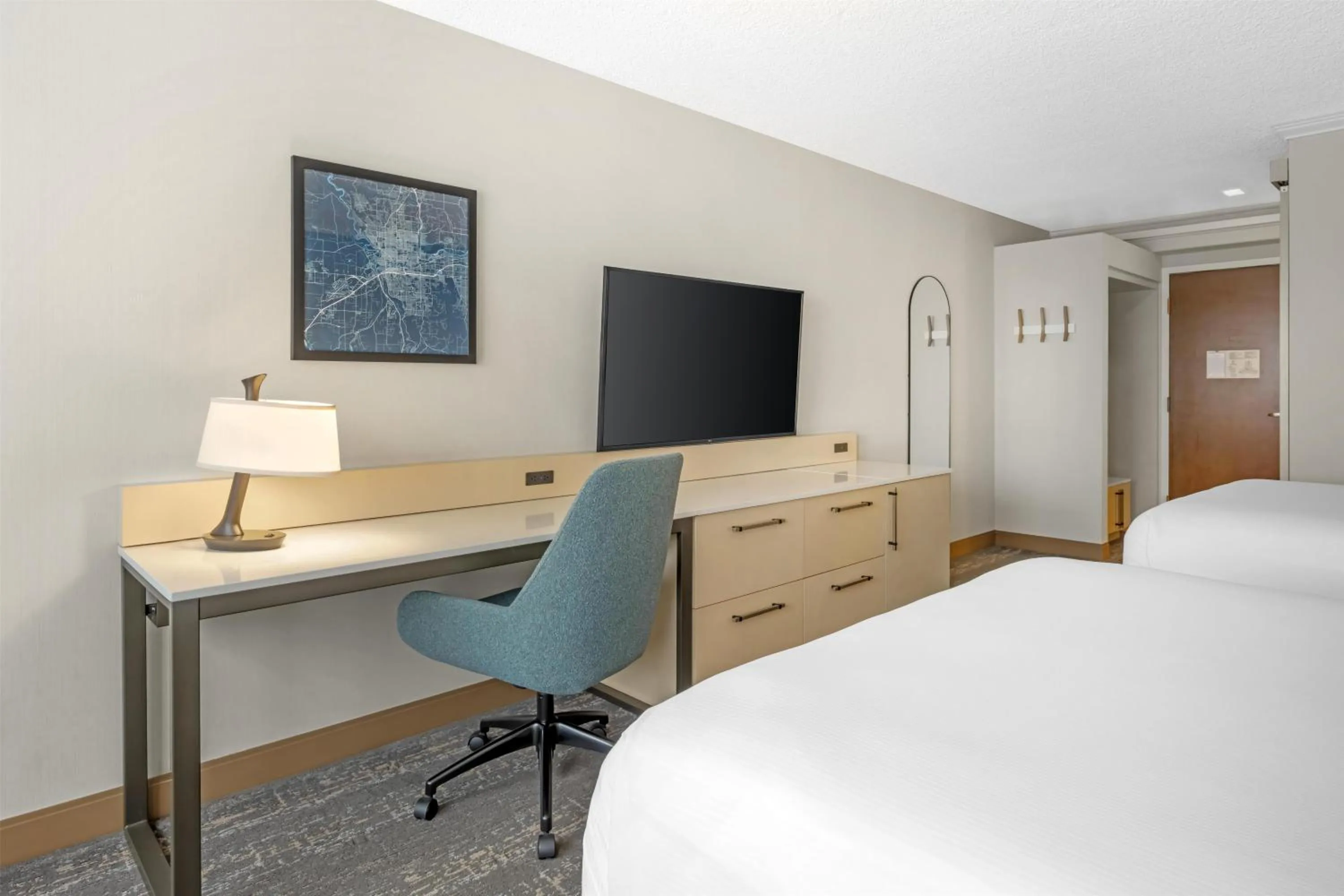 Bedroom, Bed in DoubleTree by Hilton Spokane City Center
