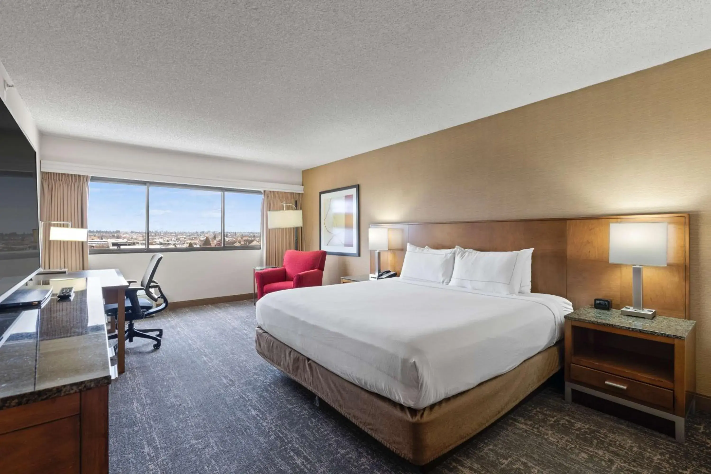 Standard King Room in DoubleTree by Hilton Spokane City Center Standard King Room in DoubleTree by Hilton Spokane City Center