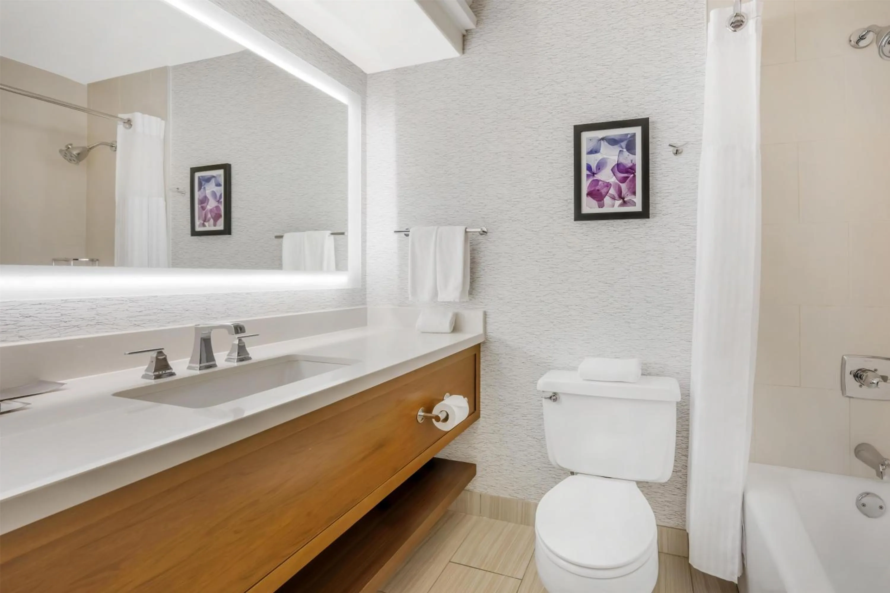 Bathroom in DoubleTree by Hilton Spokane City Center