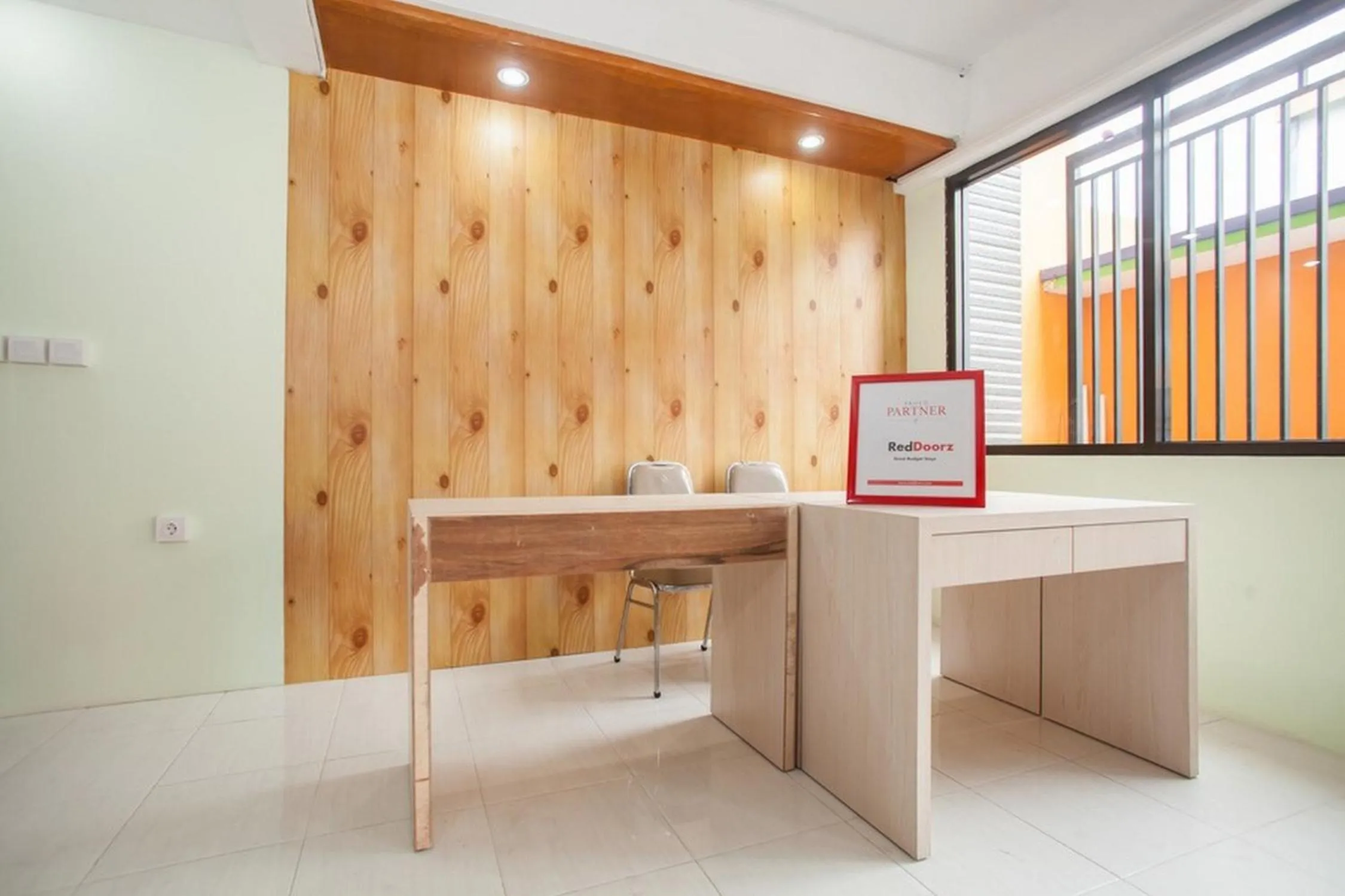 Lobby or reception in RedDoorz near Petra University 2