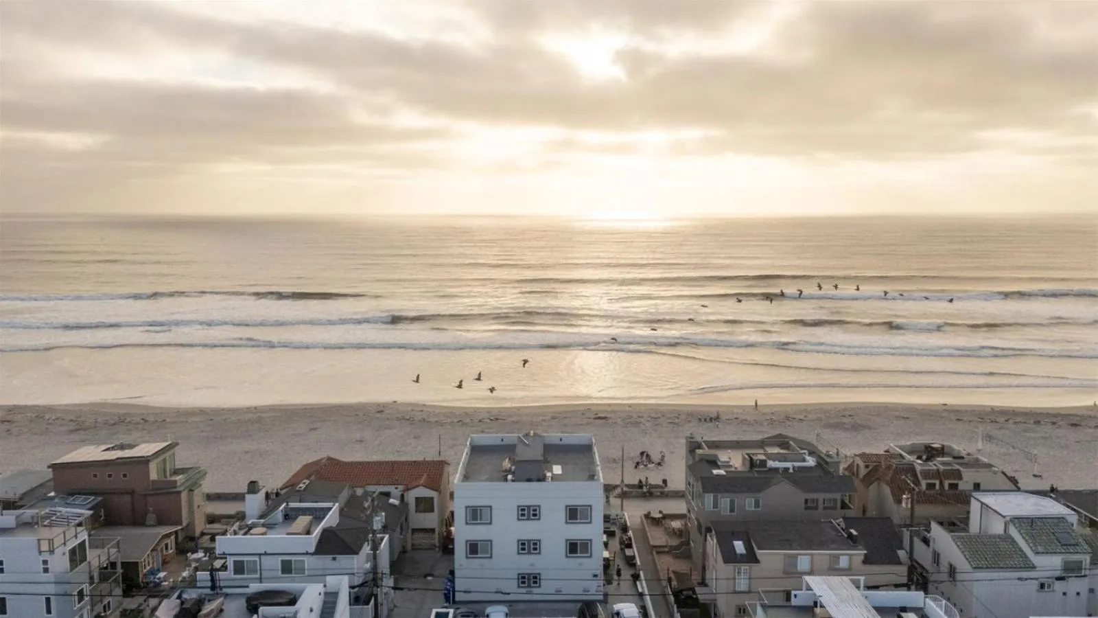 Property building in 103-Luxury3