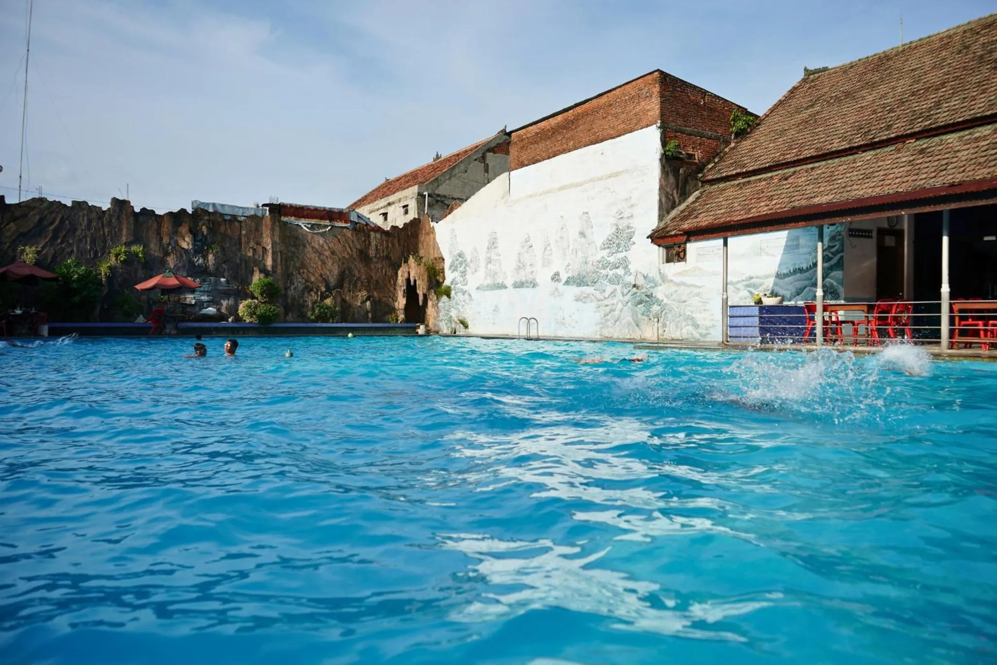 Swimming pool in Berlian Abadi Hotel by Sinergi