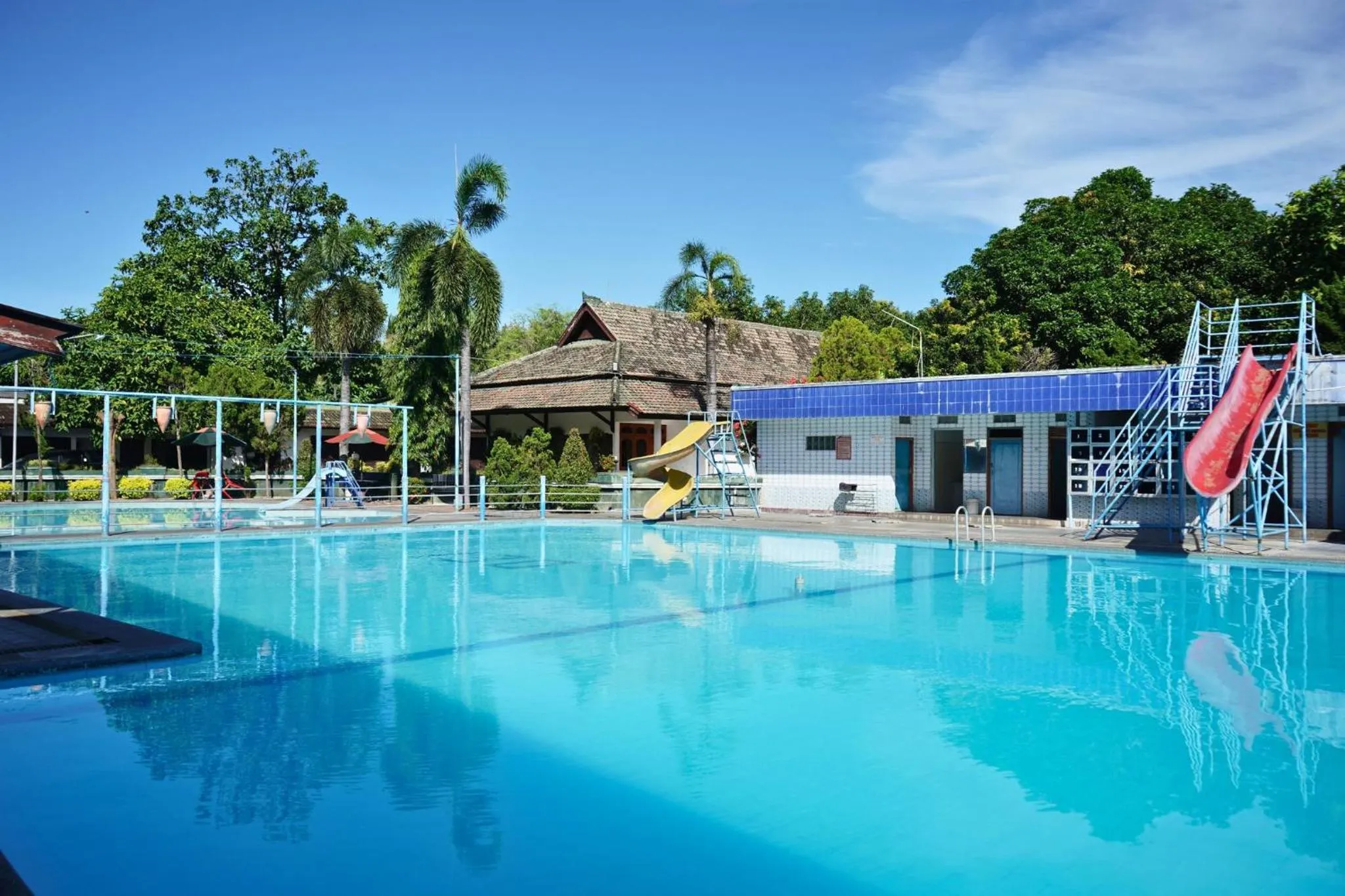 Swimming pool in Berlian Abadi Hotel by Sinergi