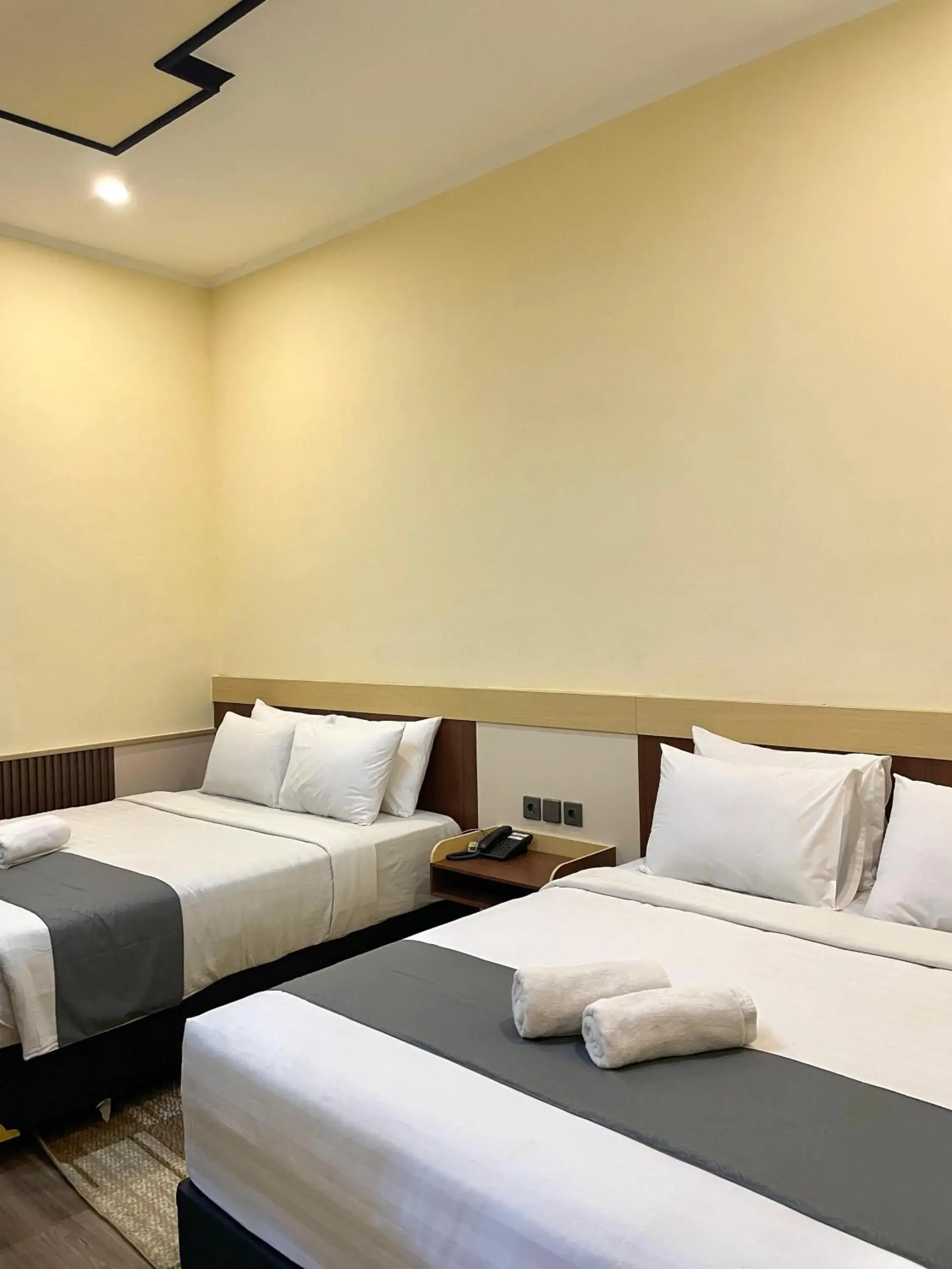Junior Suite in Berlian Abadi Hotel by Sinergi Junior Suite in Berlian Abadi Hotel by Sinergi