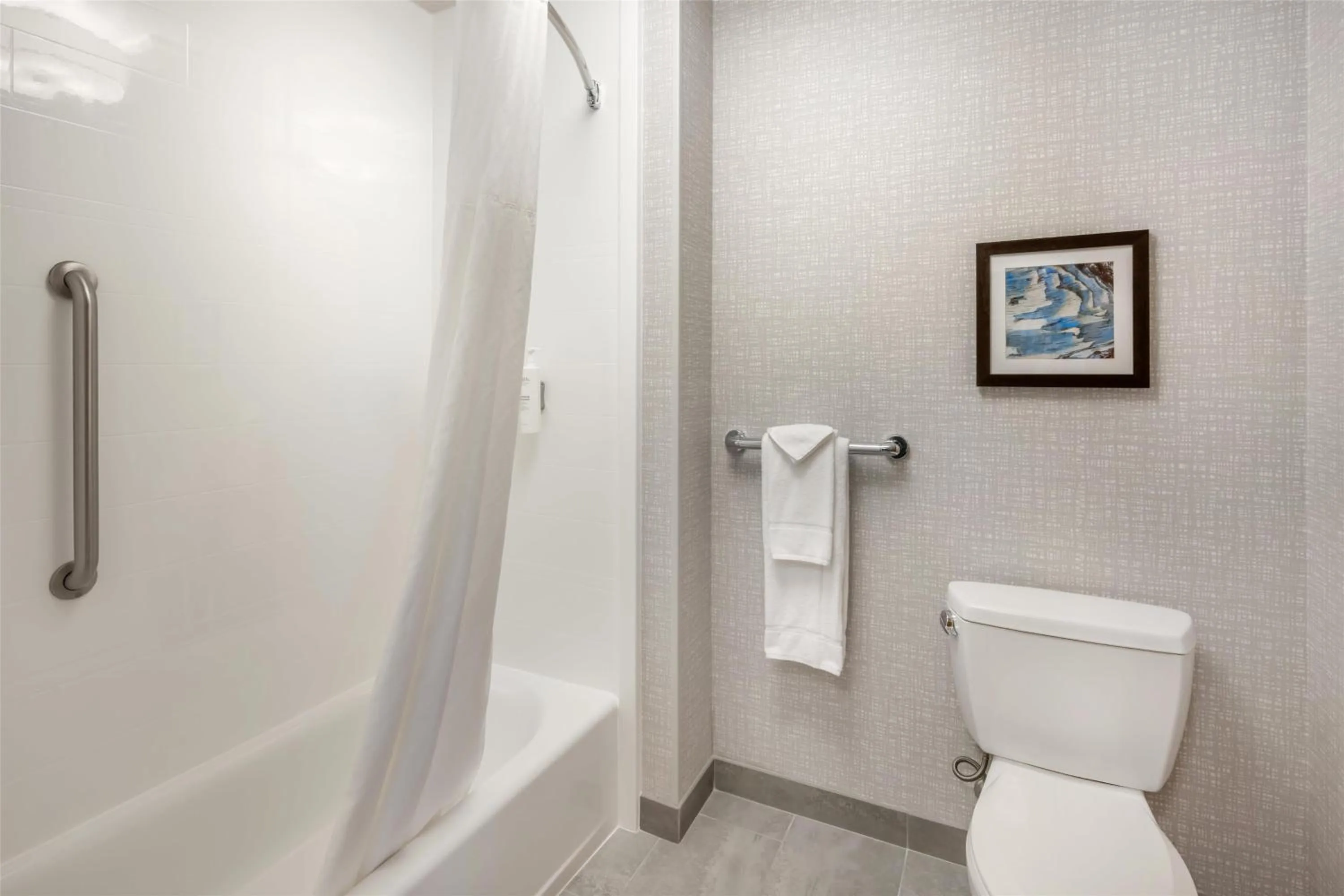 Bathroom in Hampton Inn and Suites Coeur d'Alene