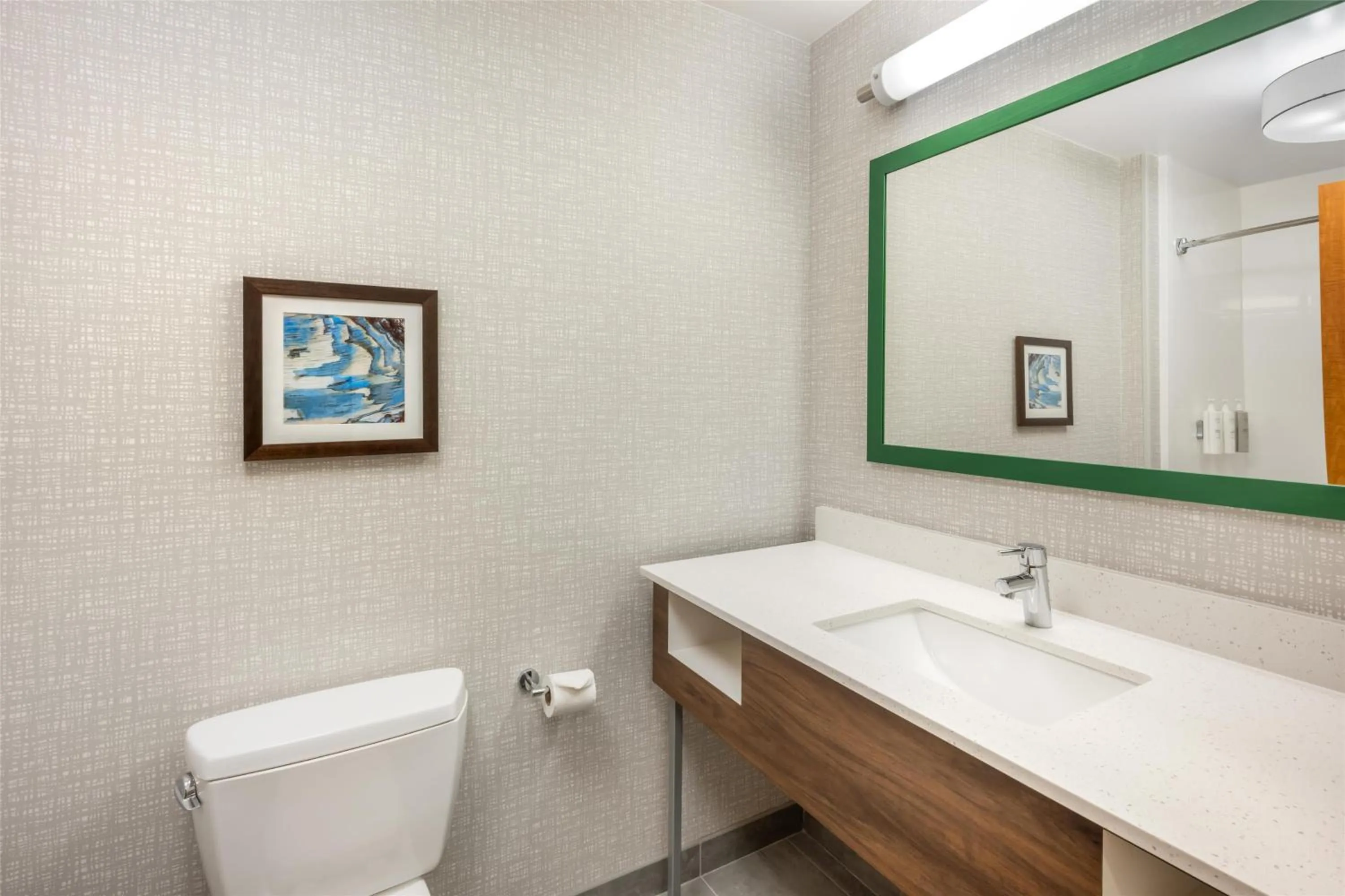 Bathroom in Hampton Inn and Suites Coeur d'Alene