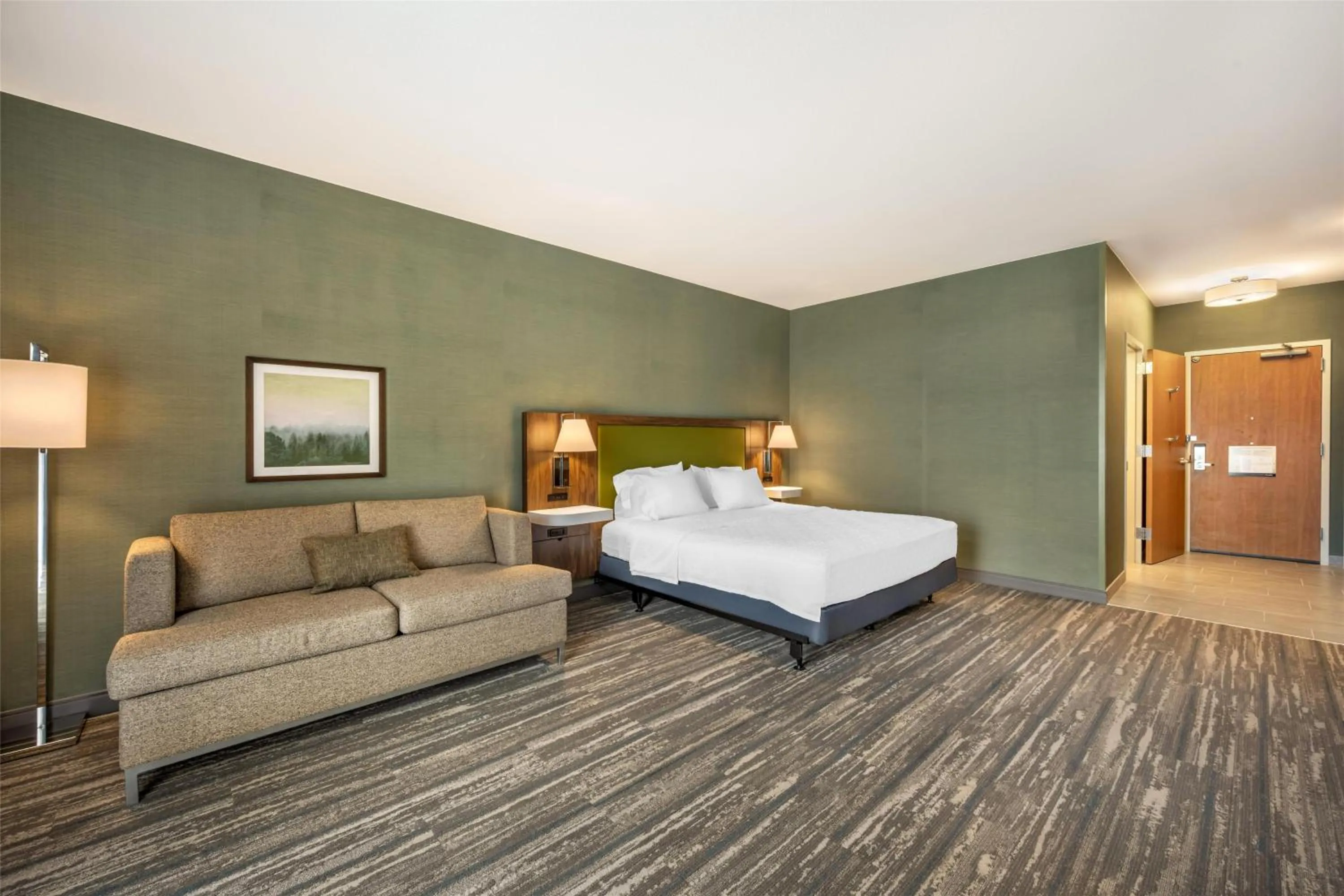 Living room, Bed in Hampton Inn and Suites Coeur d'Alene