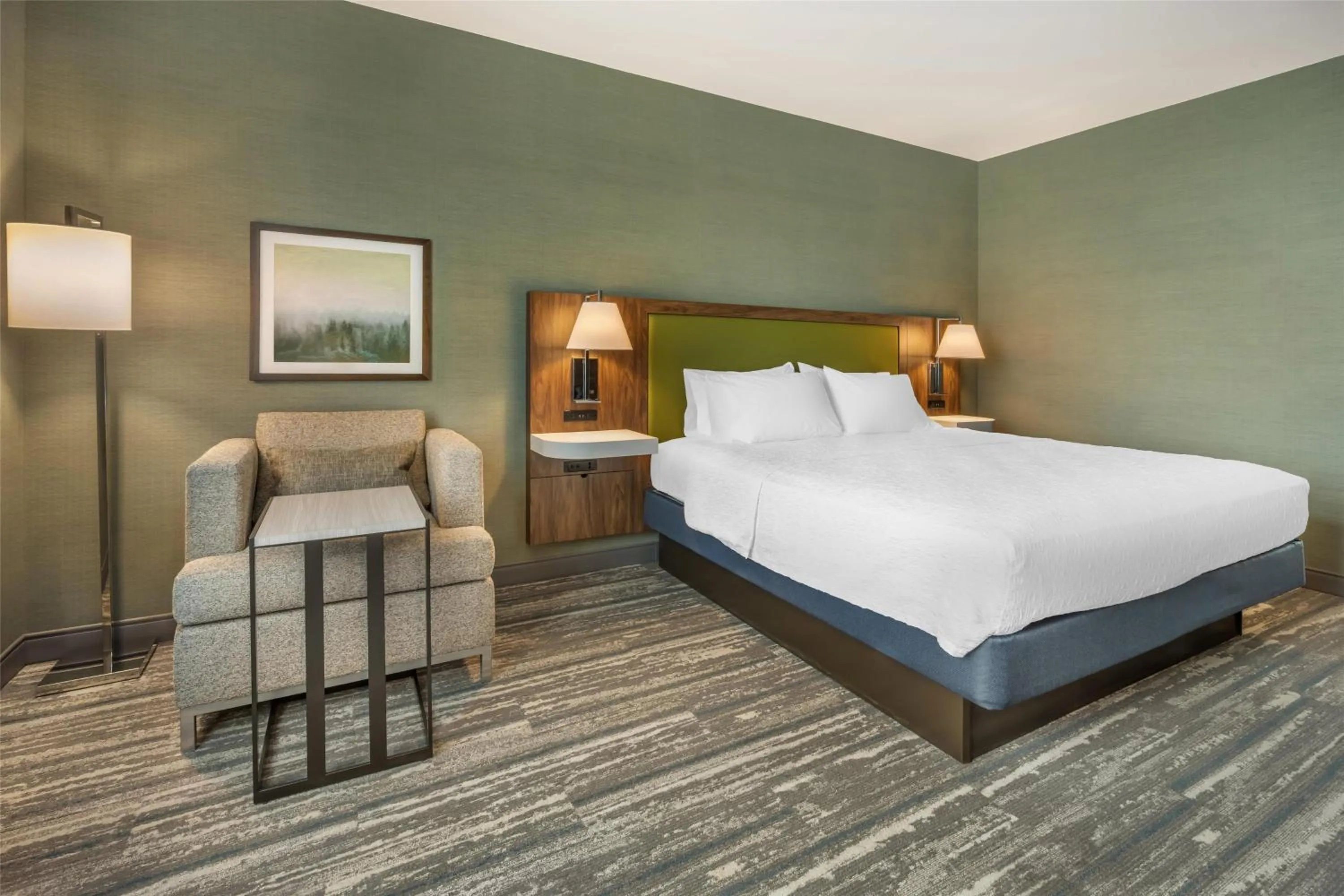 Bed in Hampton Inn and Suites Coeur d'Alene