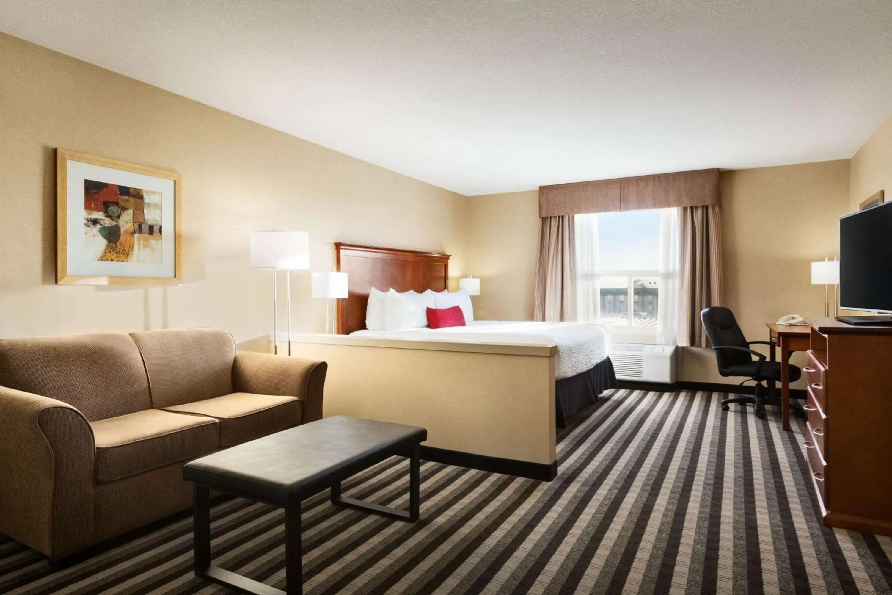 Photo of the whole room, Bed in Days Inn & Suites by Wyndham Edmonton Airport