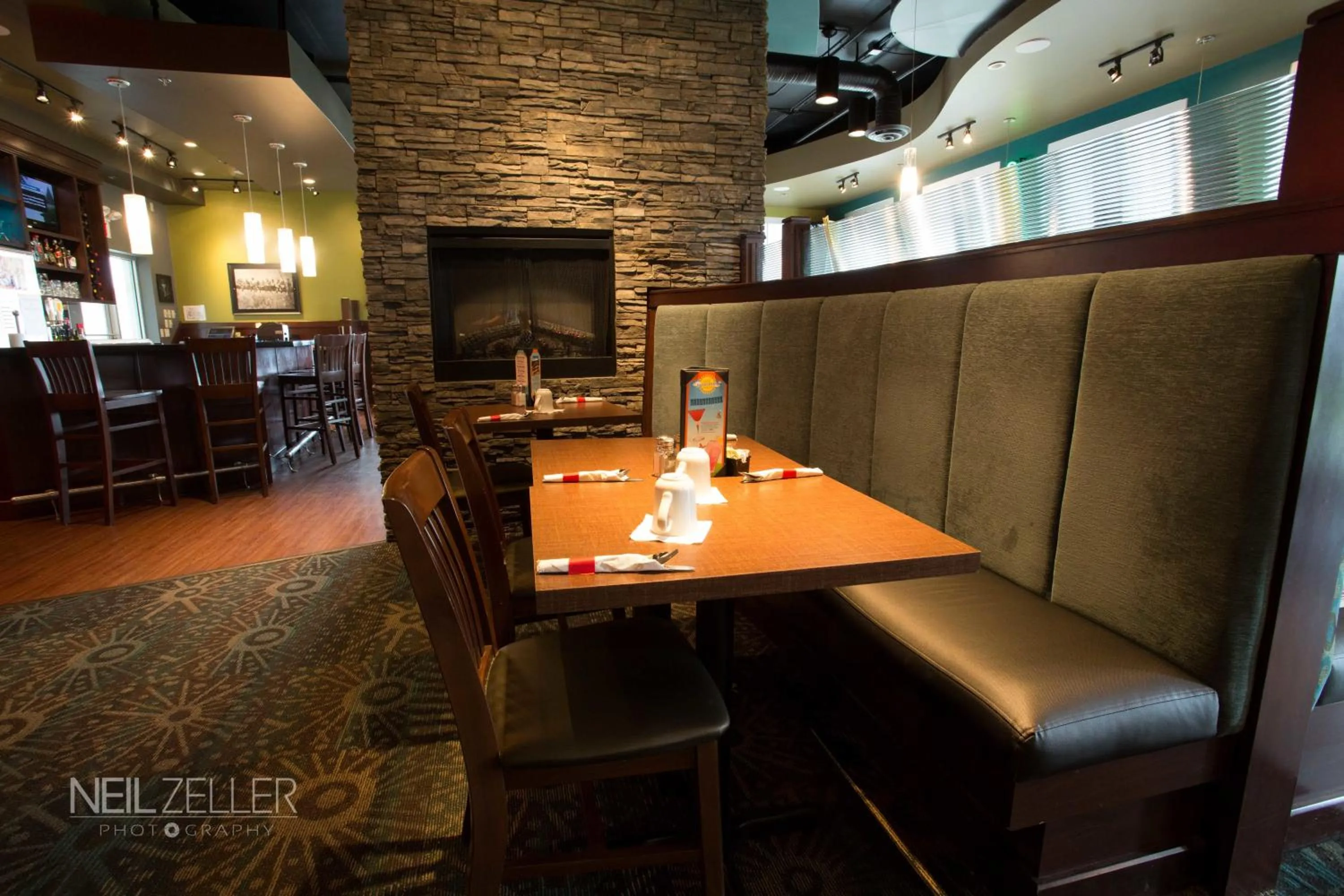 Restaurant/places to eat in Days Inn & Suites by Wyndham Edmonton Airport