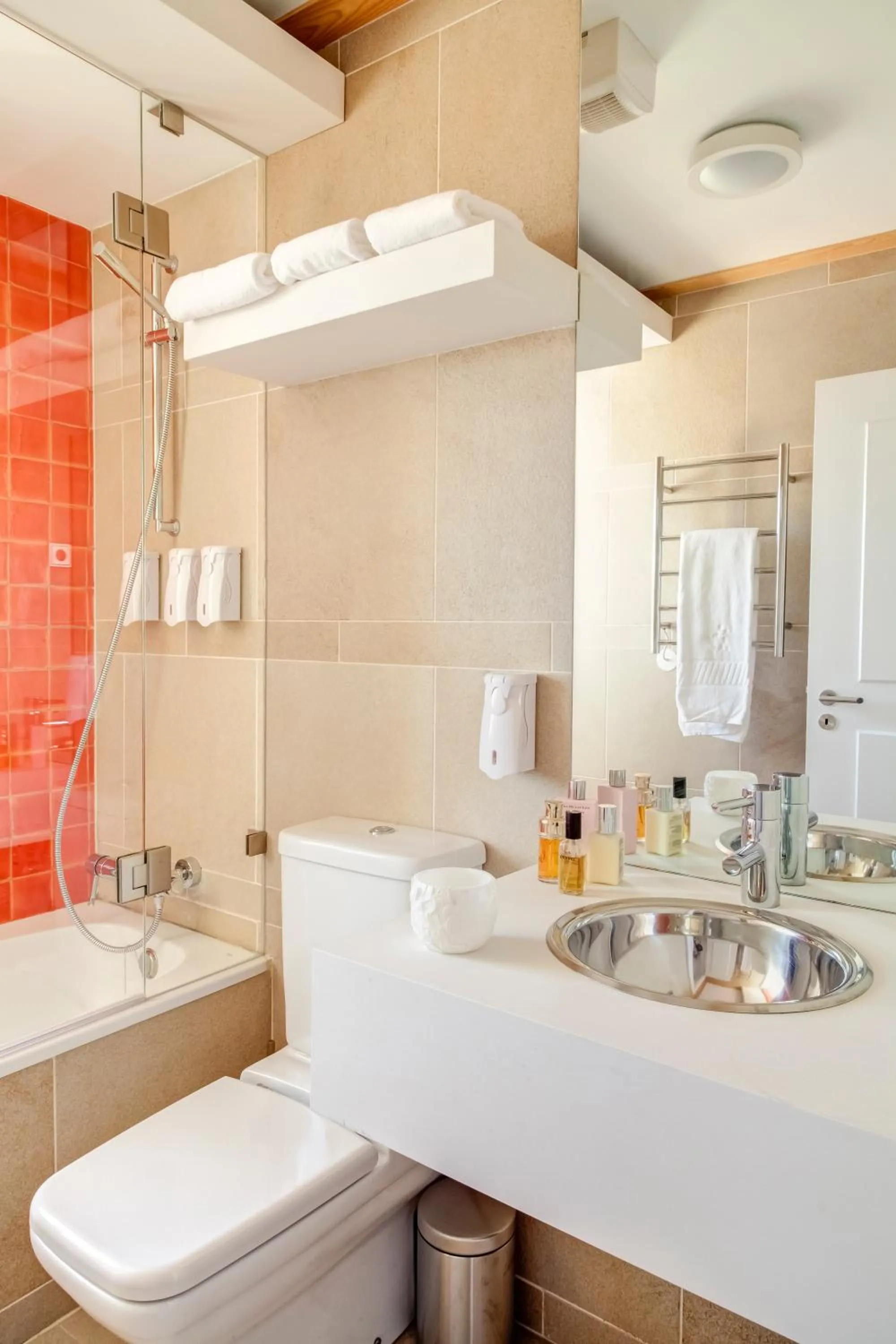 Bathroom in Palácio Camões - Lisbon Serviced Apartments