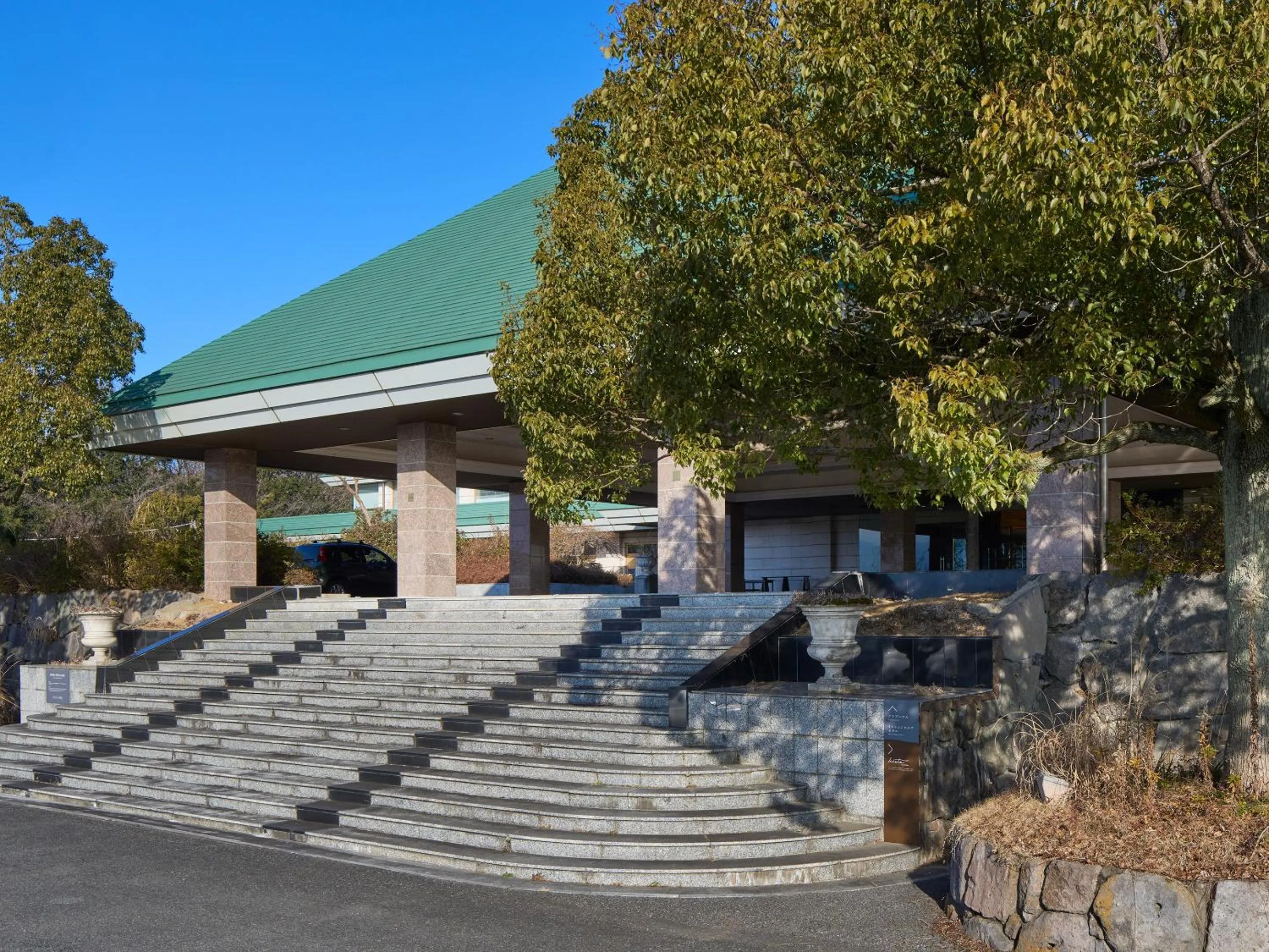 Property building in Mission Hills Hotel