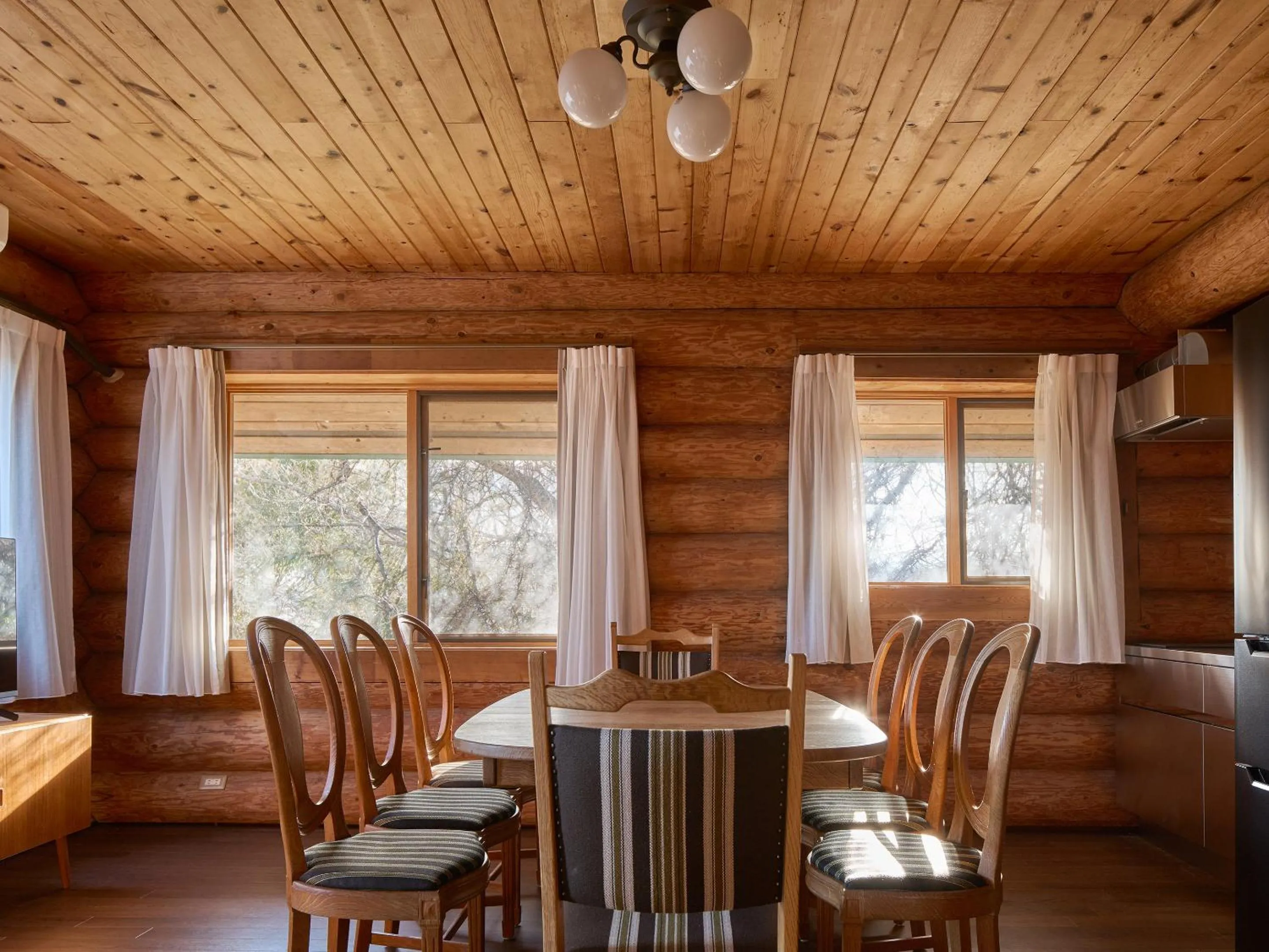 Living room in Mission Hills Hotel