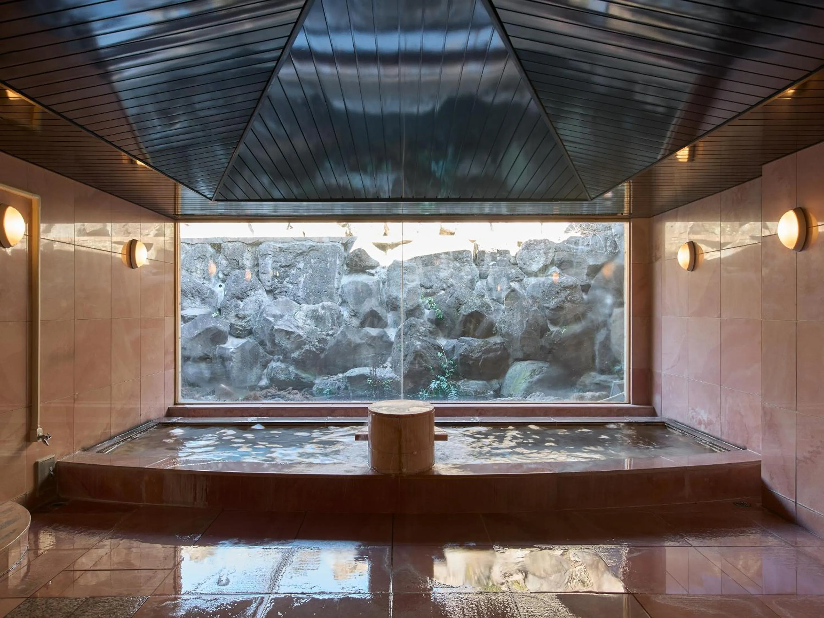 Public Bath in Mission Hills Hotel