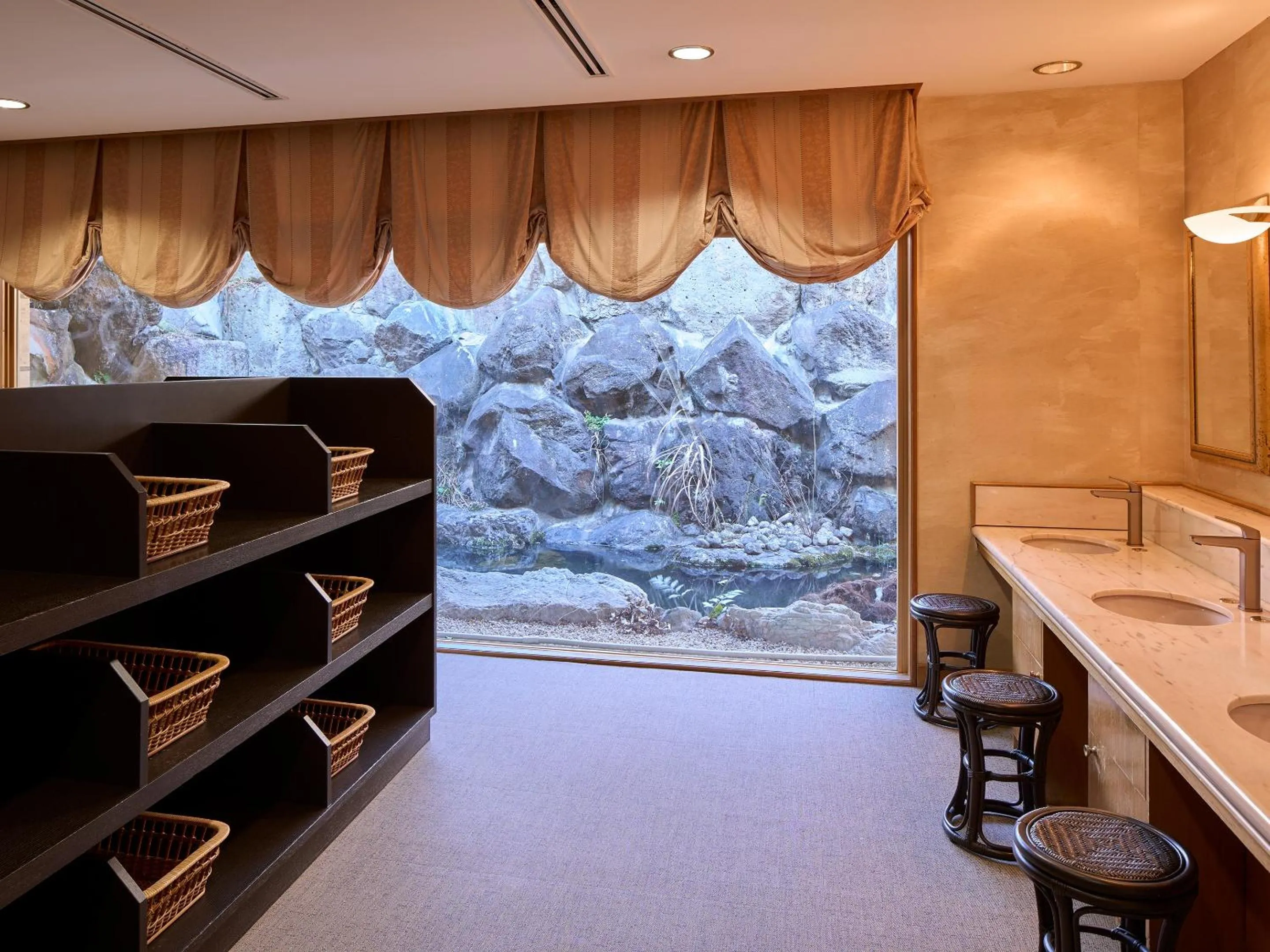 Public Bath in Mission Hills Hotel