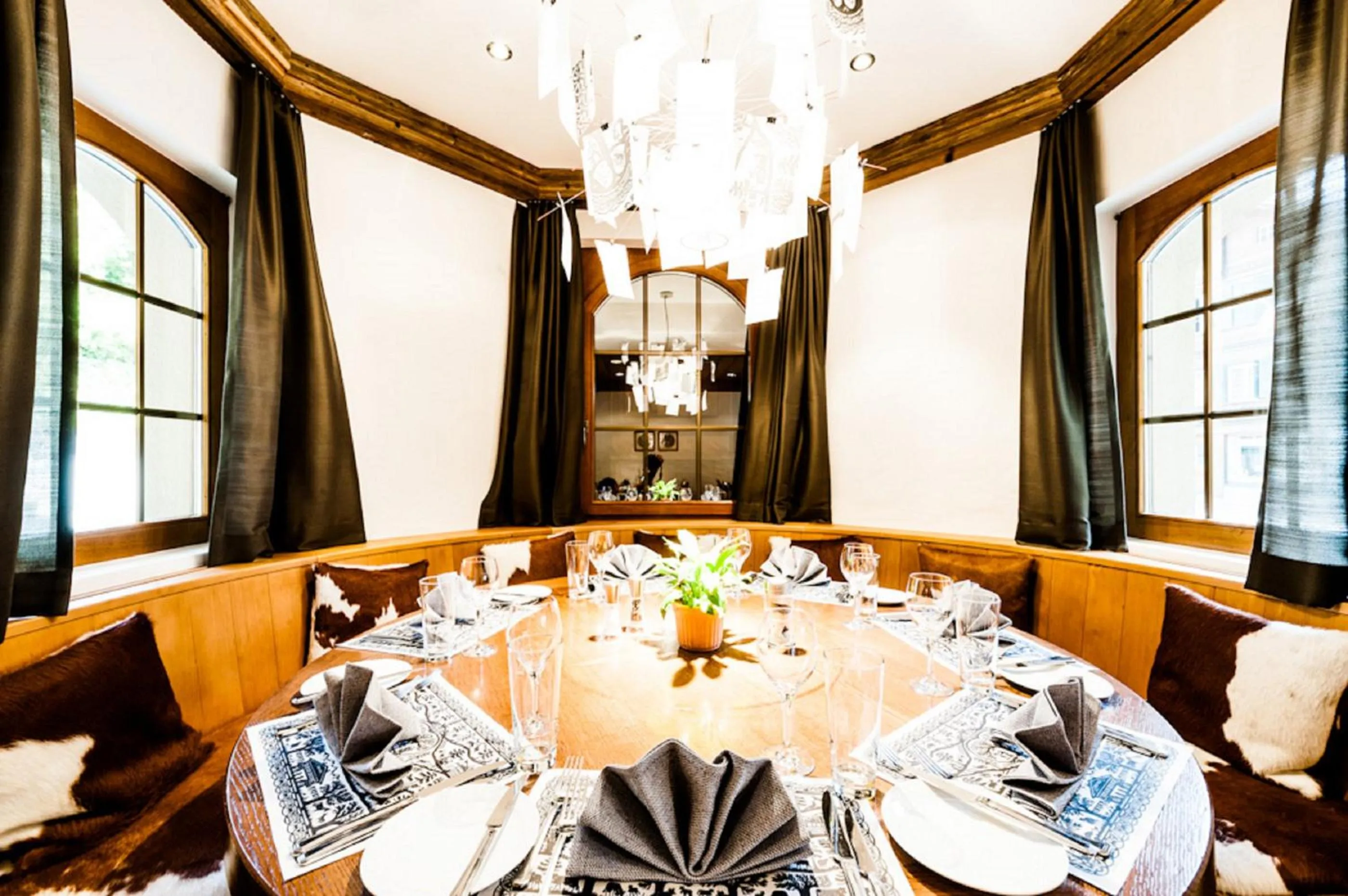 Restaurant/places to eat in Hotel Landhaus