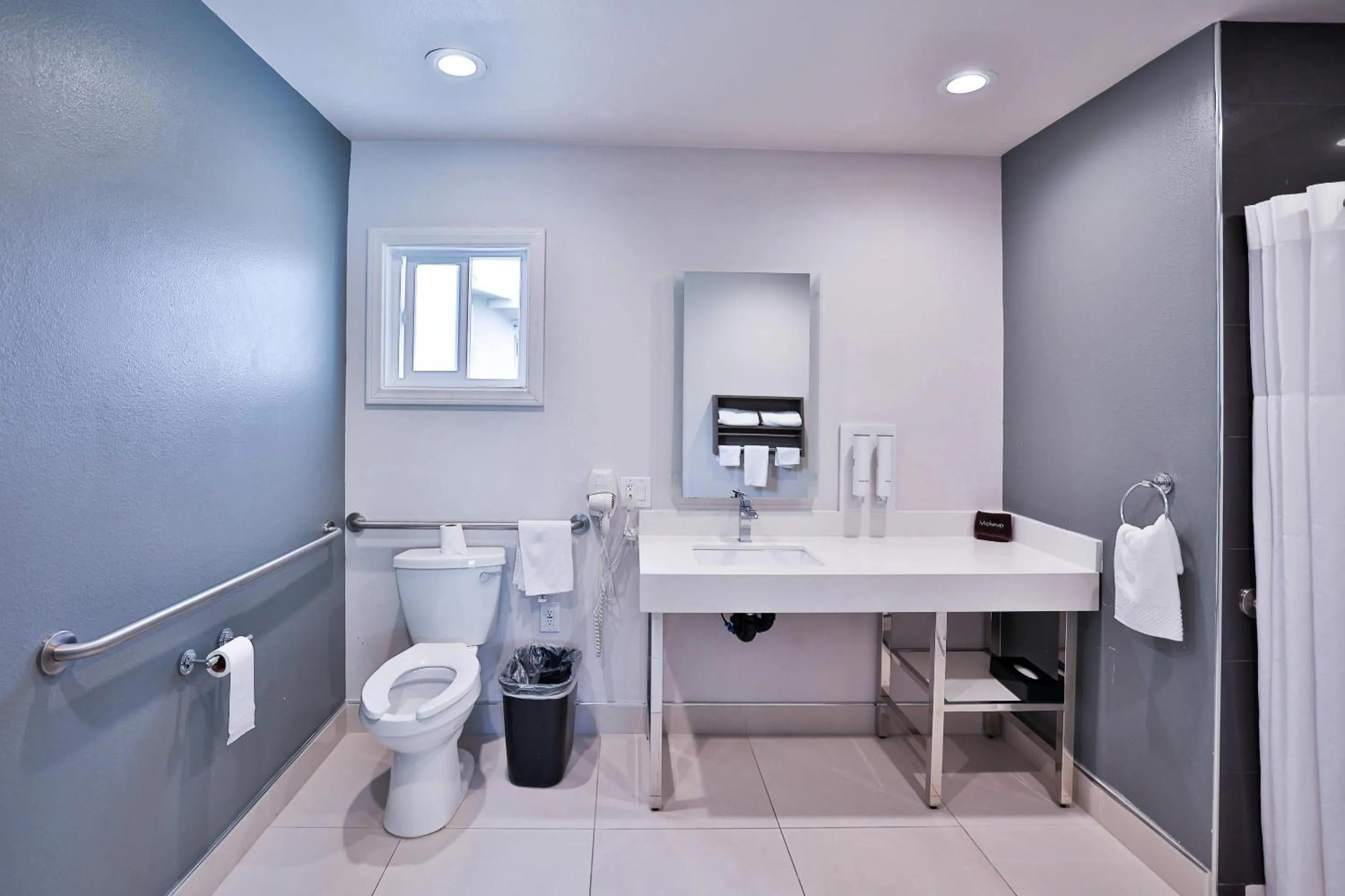 Bedroom in Rodeway Inn San Clemente